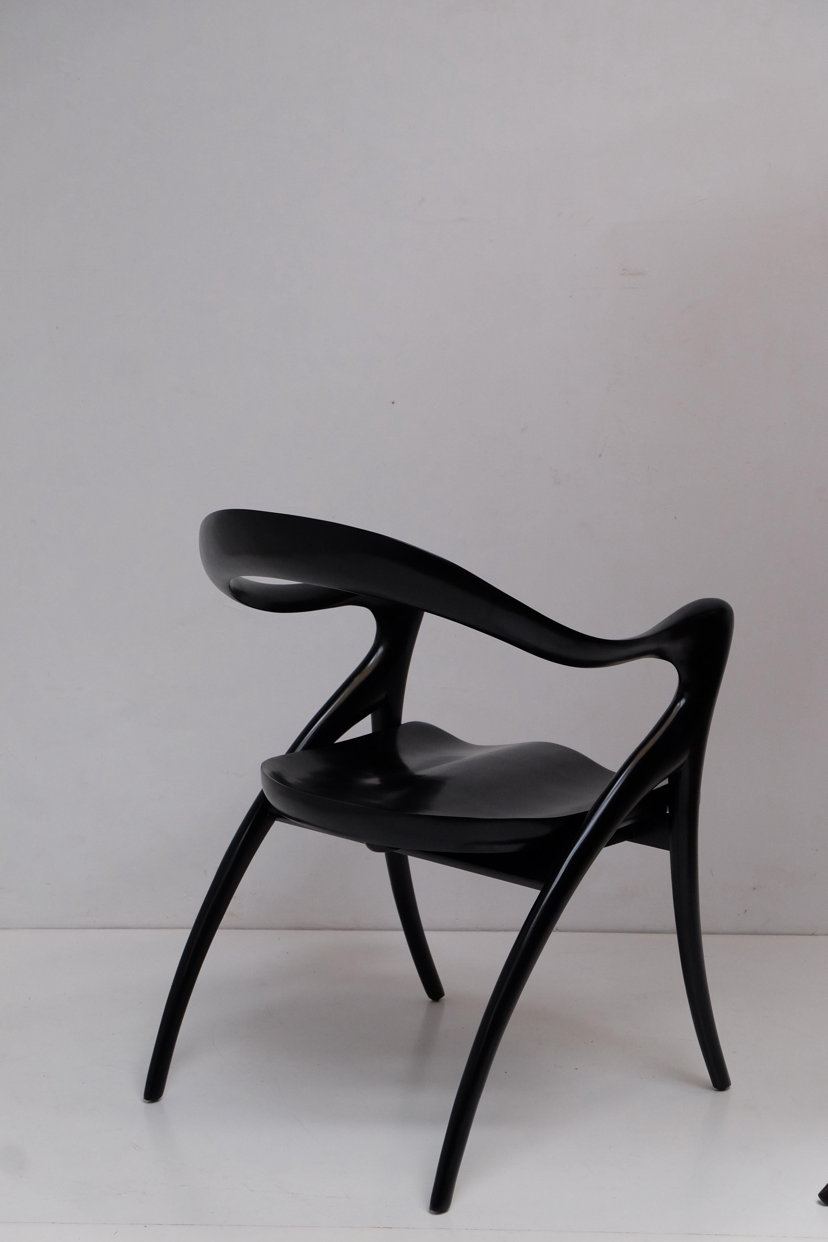 Acajou Grands fauteuils en acajou peint Modèle Ode À La Femme d'Olivier de Schrijver en vente