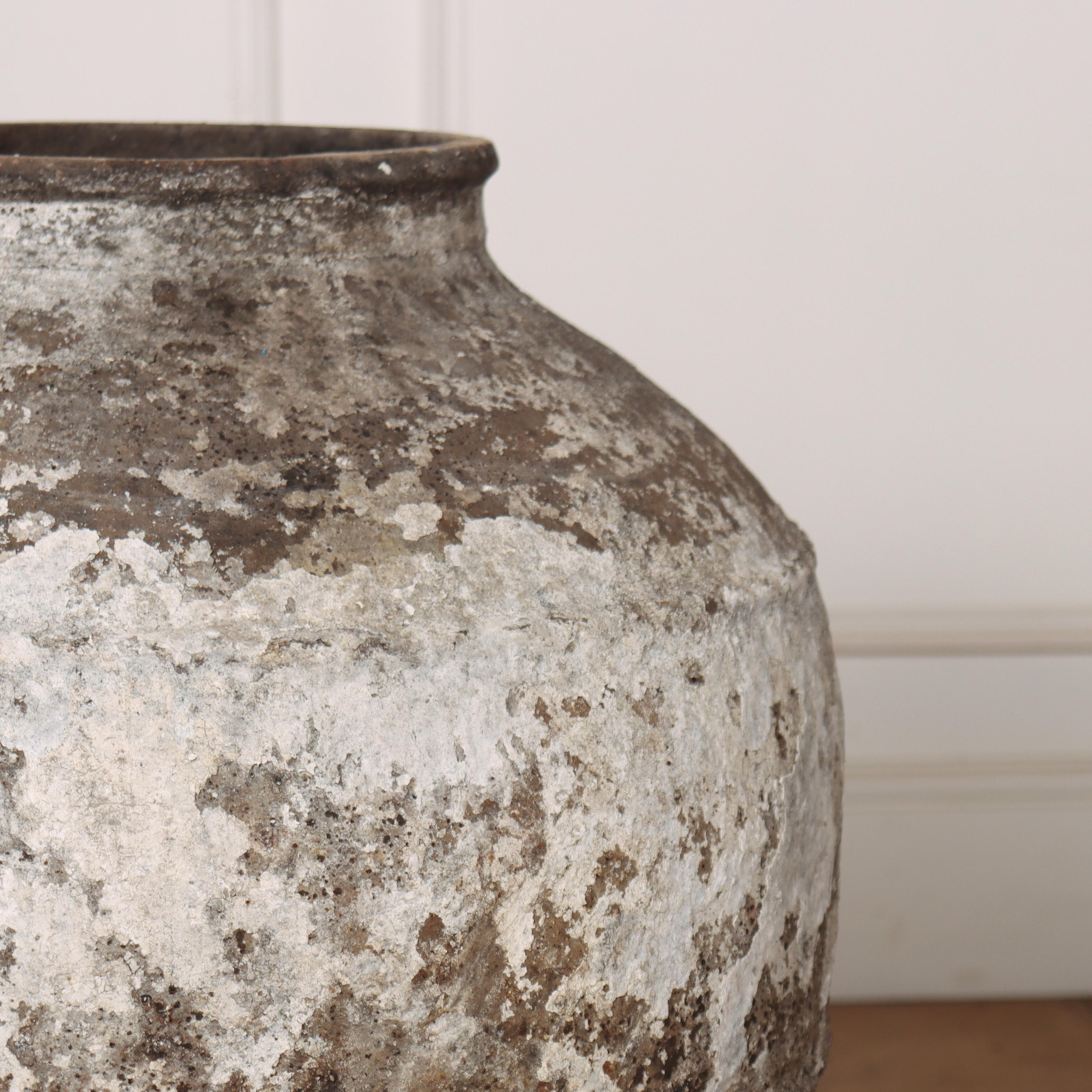 Large Painted Olive Jar In Good Condition For Sale In Leamington Spa, Warwickshire