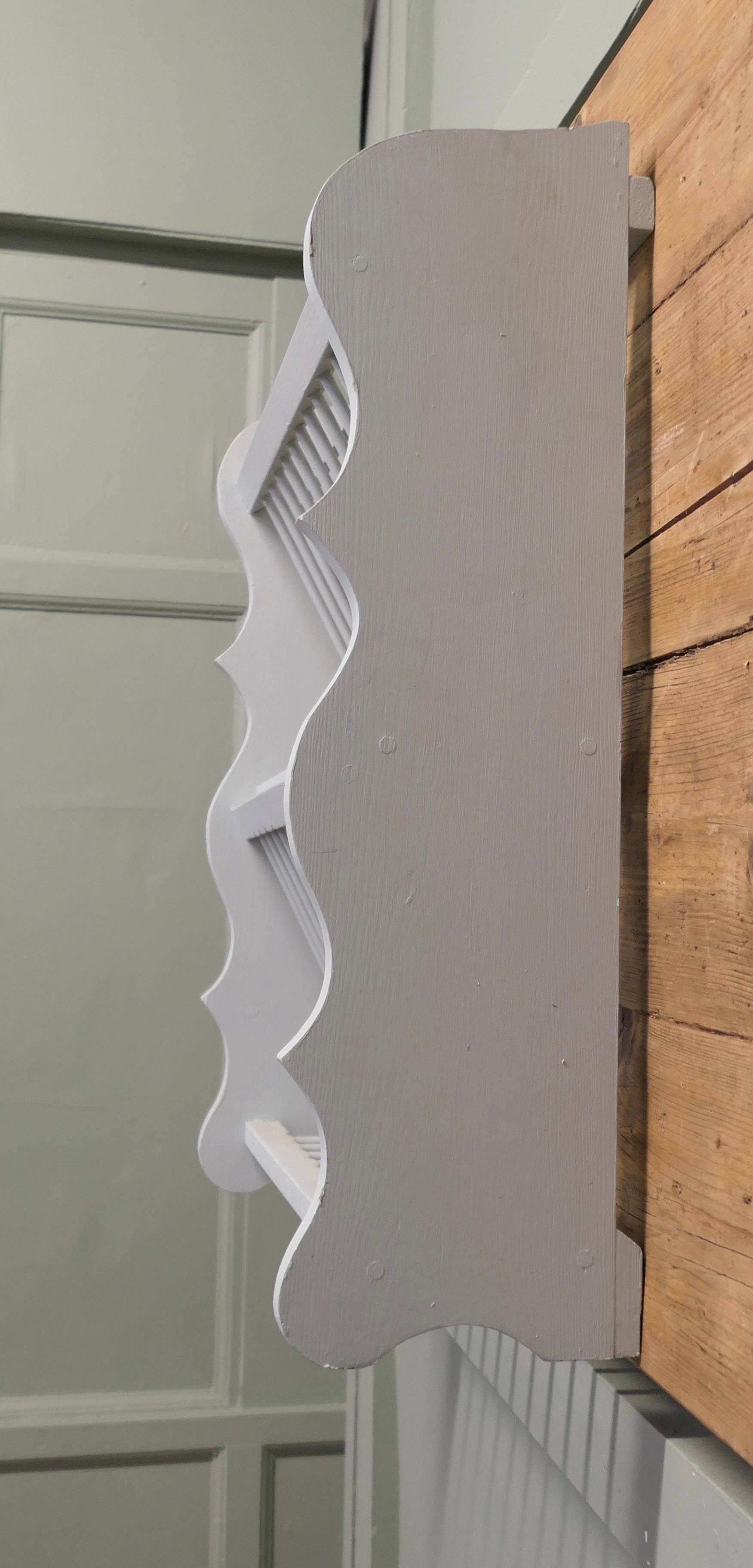 Country Large Painted Wall Hanging Pine Plate Rack  This useful piece hangs on the wall For Sale