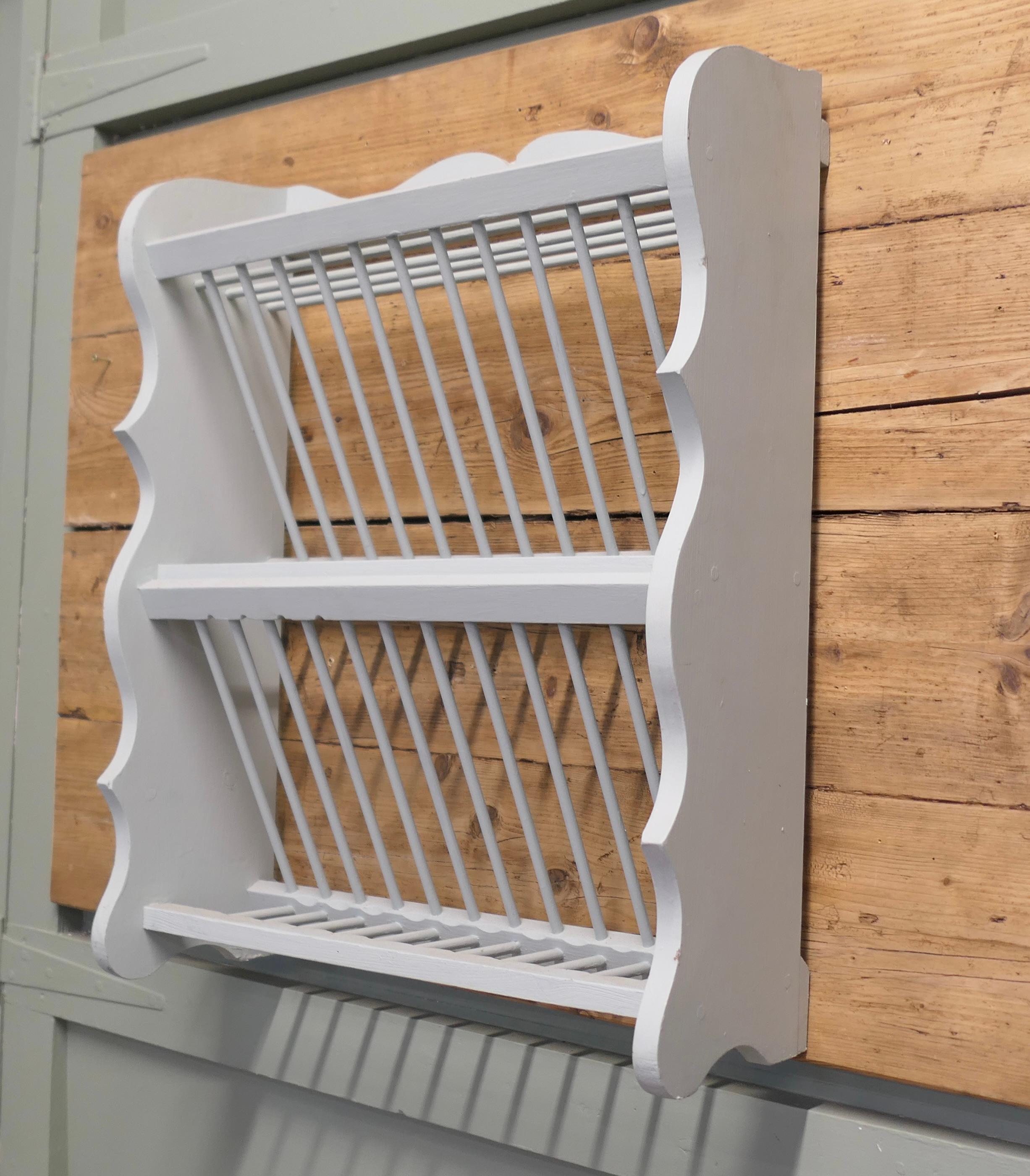 Large Painted Wall Hanging Pine Plate Rack  This useful piece hangs on the wall For Sale 2