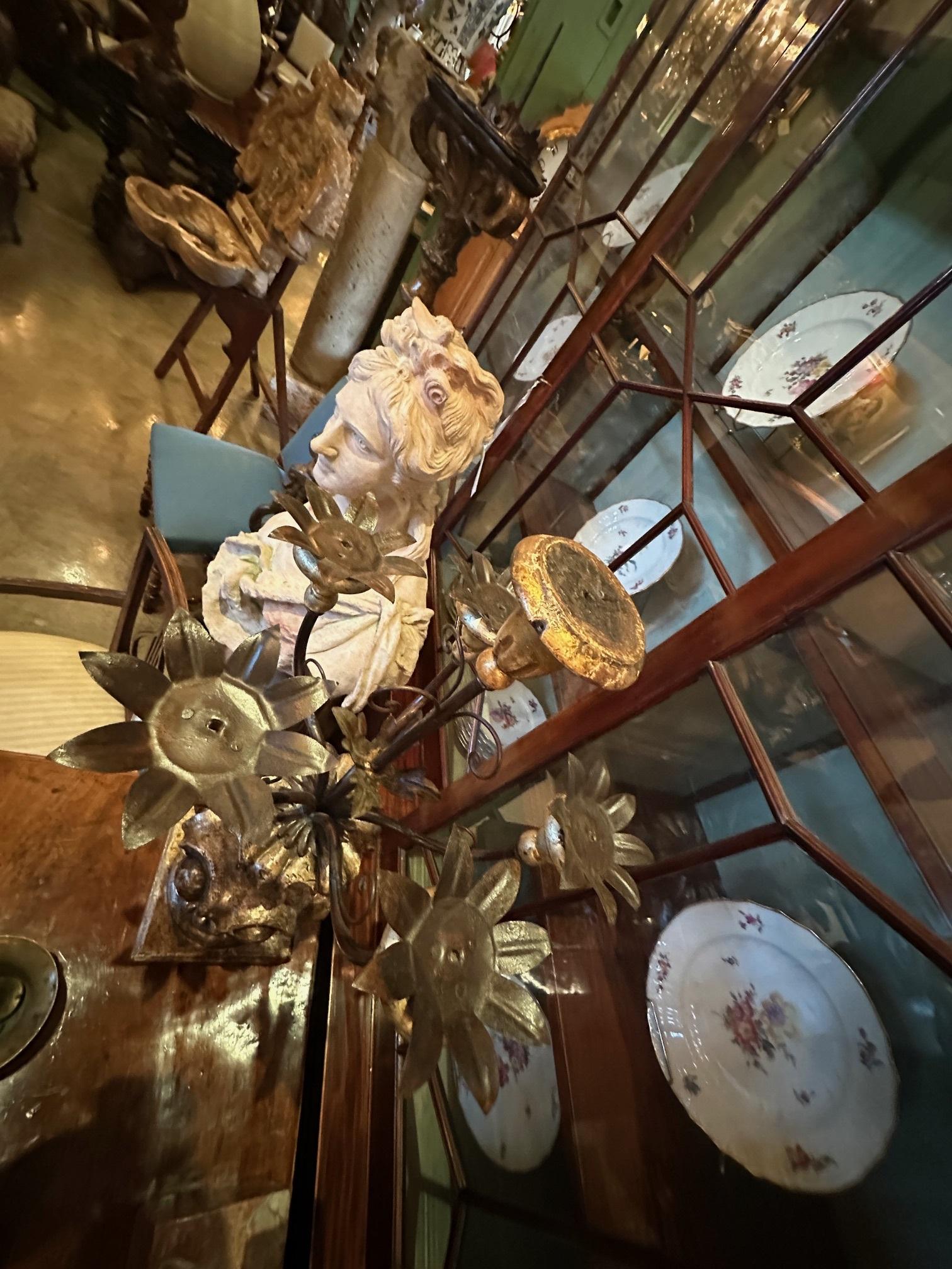 Grande coppia di candelieri del XVIII secolo Portacandele in argento Luce d'atmosfera Tavolo da pranzo in vendita 11