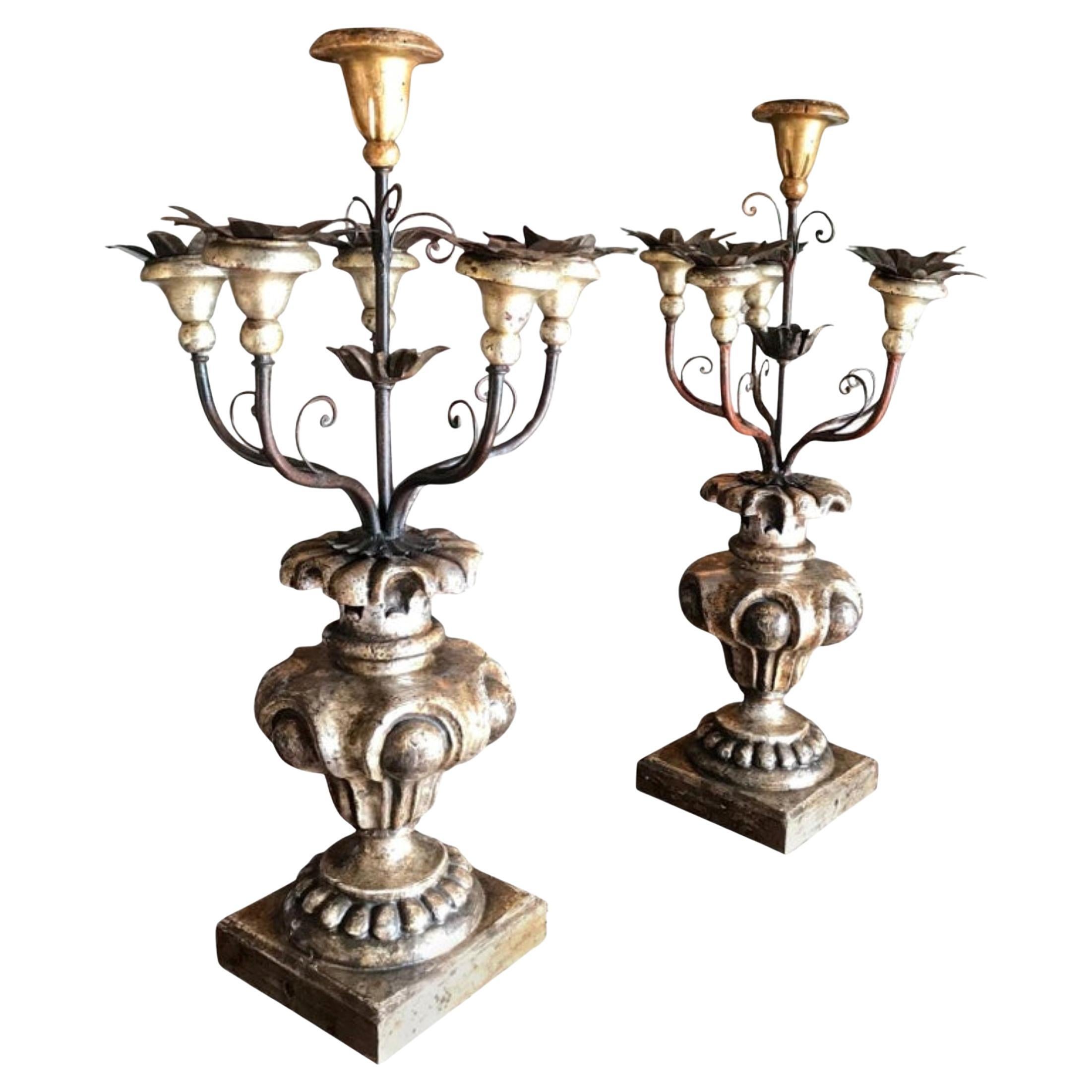 Grande coppia di candelieri del XVIII secolo Portacandele in argento Luce d'atmosfera Tavolo da pranzo in vendita