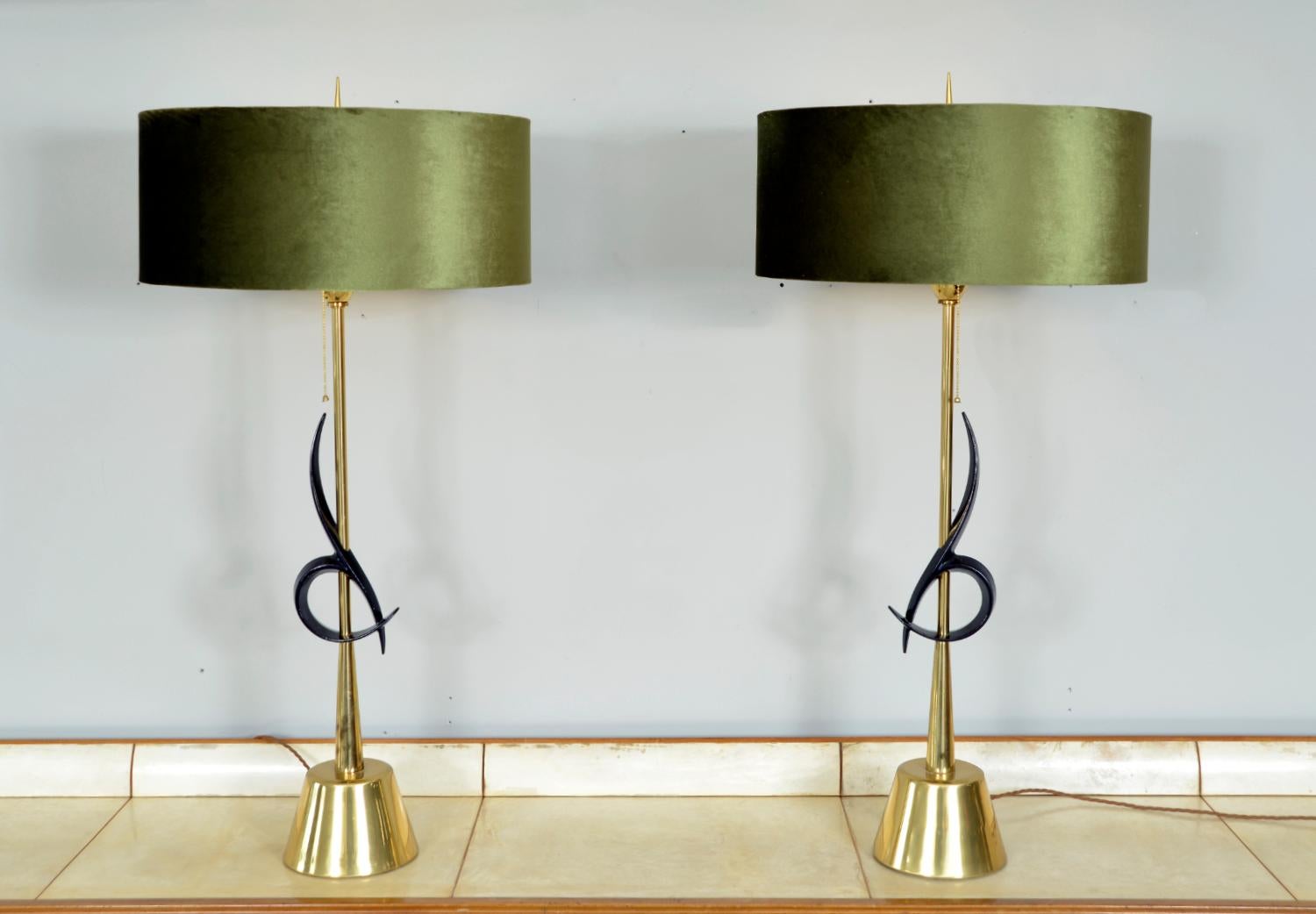 Mid-Century Modern Large Pair 1950s American Midcentury Brass Glass Table Lamps Hollywood Regency For Sale
