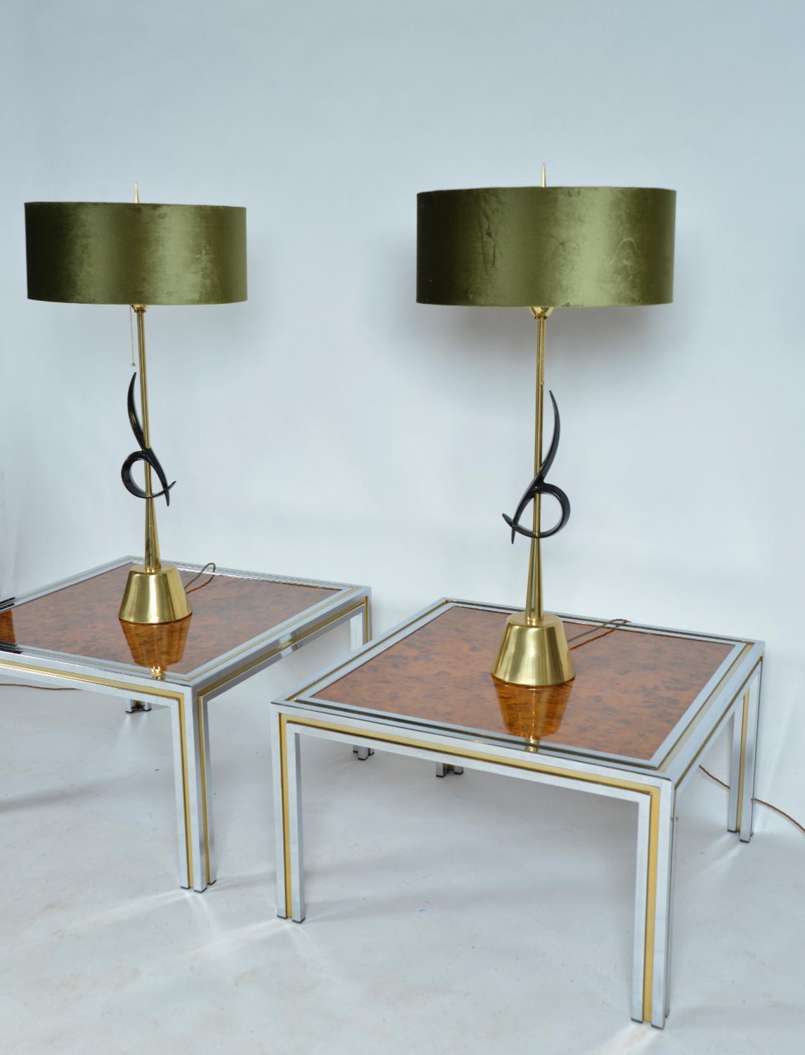 Métal Paire de lampes d'appoint en loupe d'orme en laiton chromé italiennes des années 1970 en vente