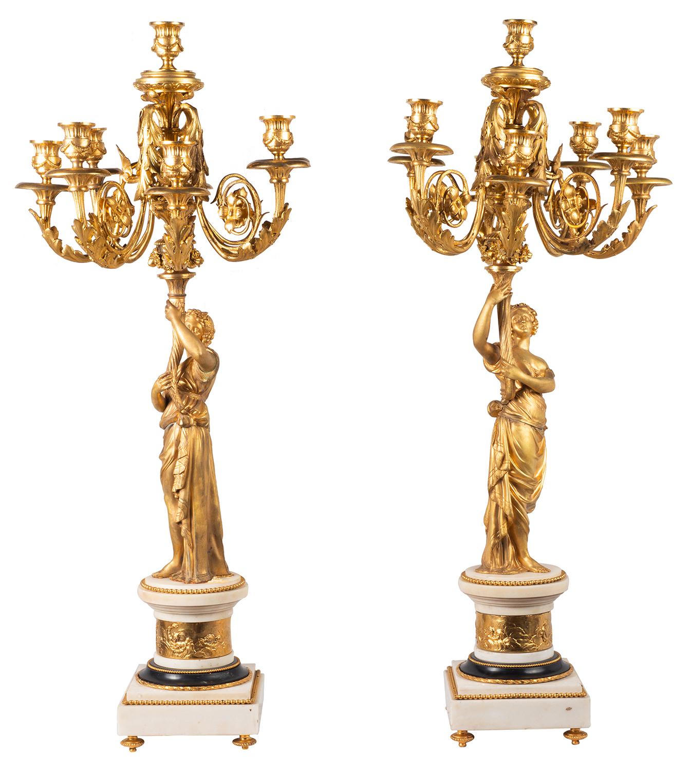 Grande paire de candélabres classiques du 19ème siècle en vente 2
