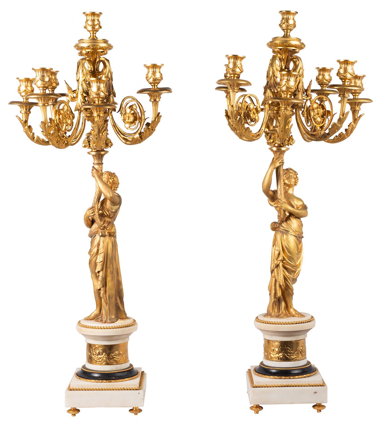 Grande coppia di candelabri classici del XIX secolo in vendita 3