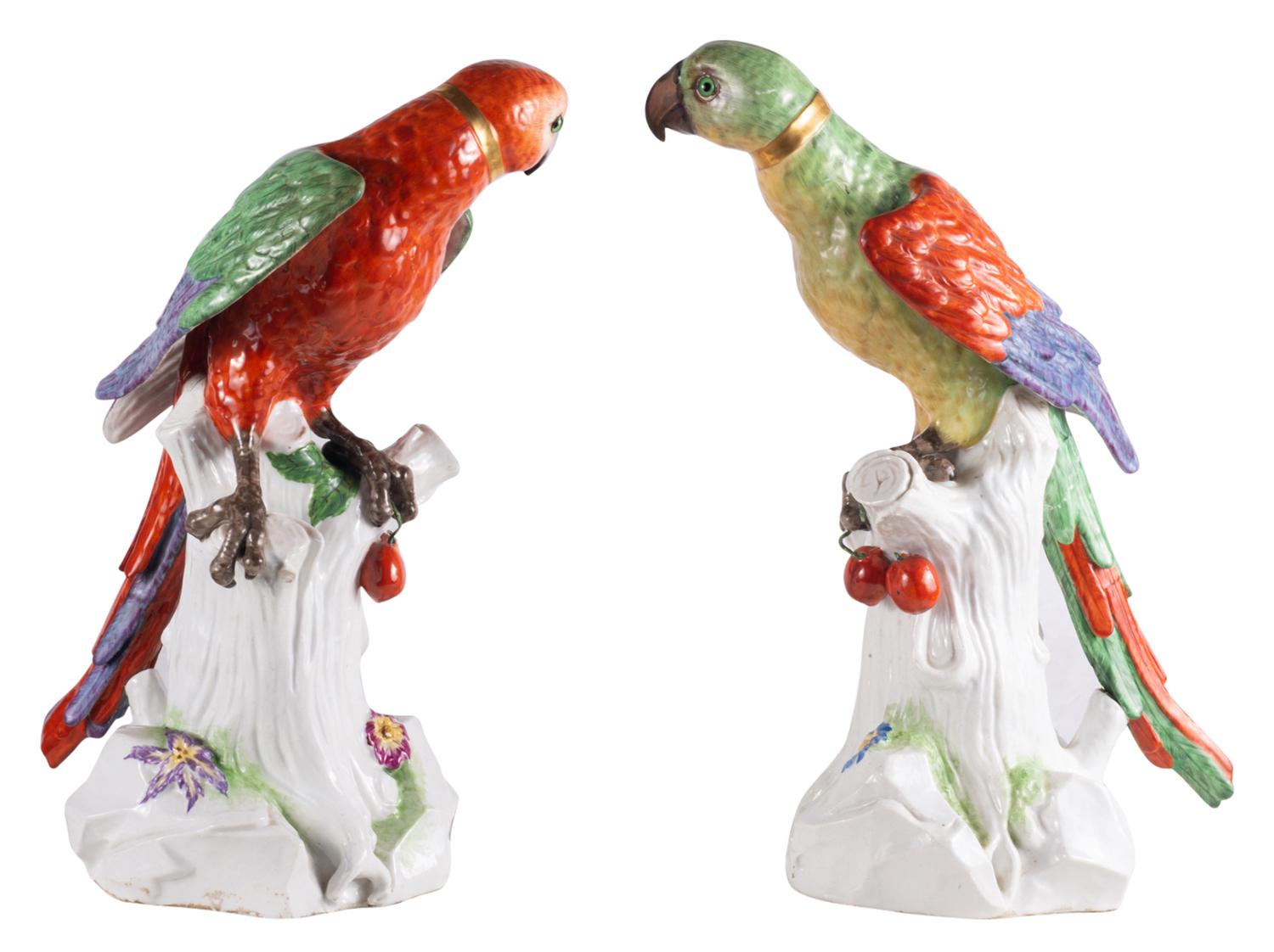 Large Pair of 19th Century Dresden Porcelain Parrots 8