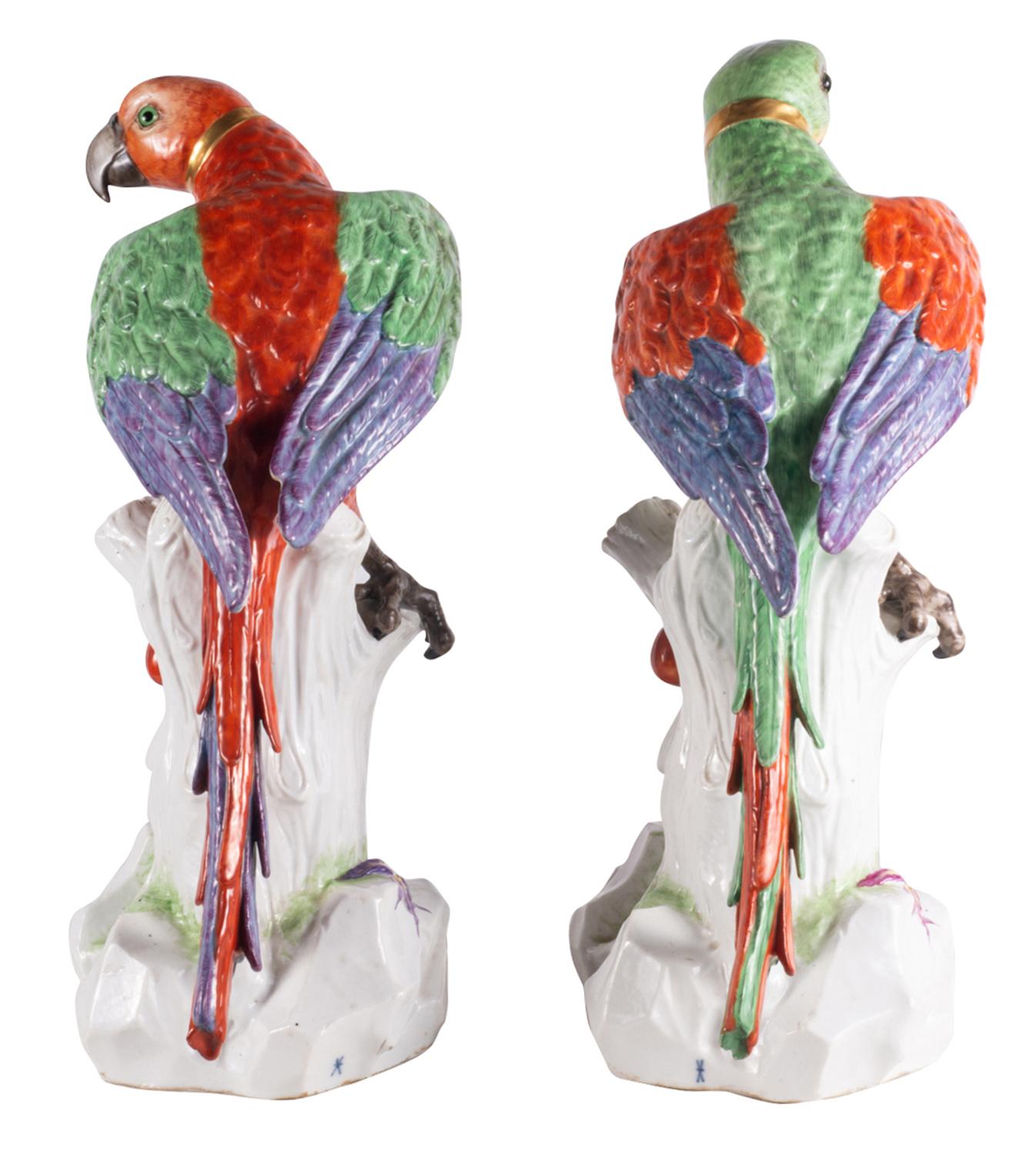 Large Pair of 19th Century Dresden Porcelain Parrots 4