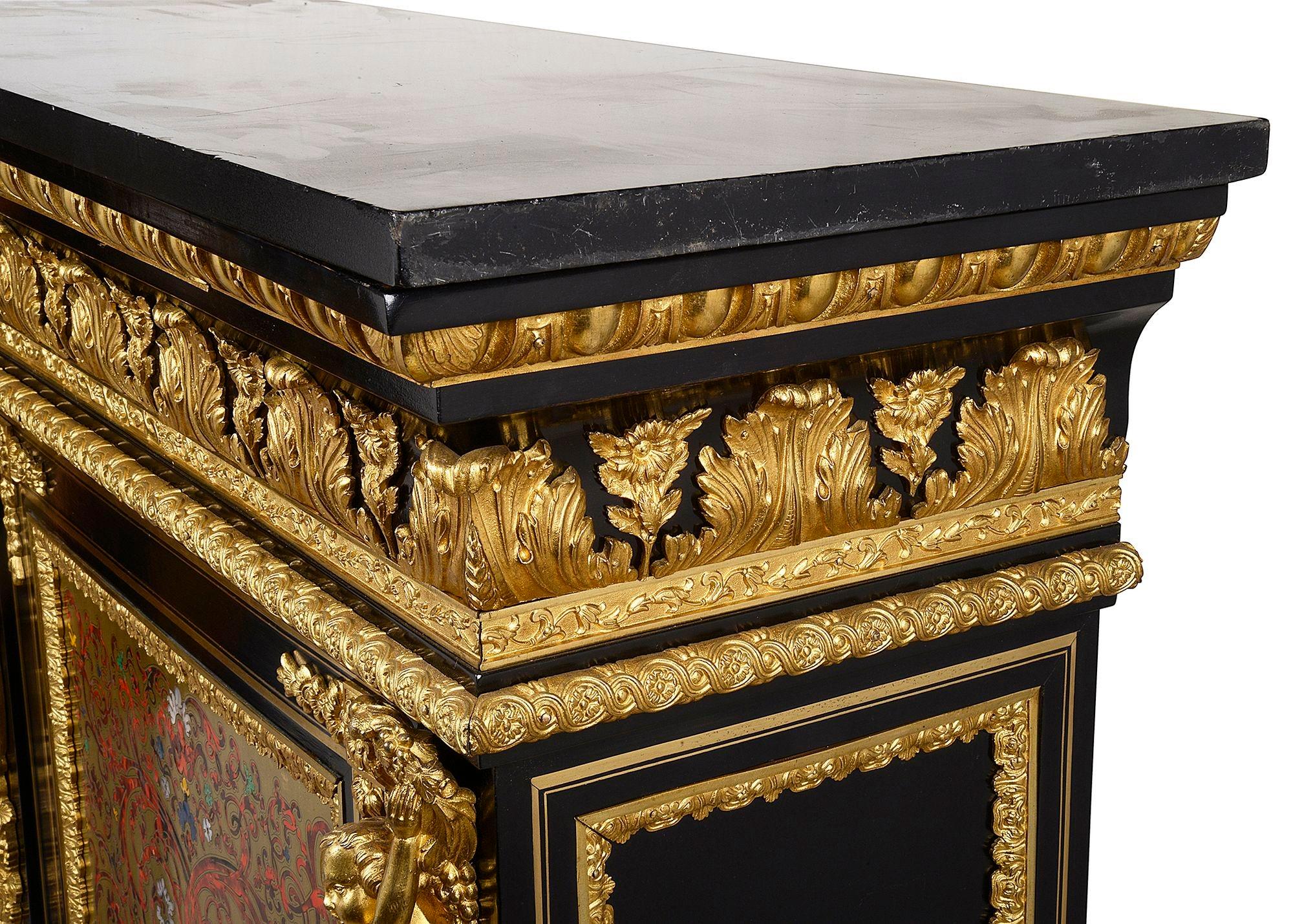 Grande coppia di Cabunet Boulle francesi del XIX secolo in vendita 4