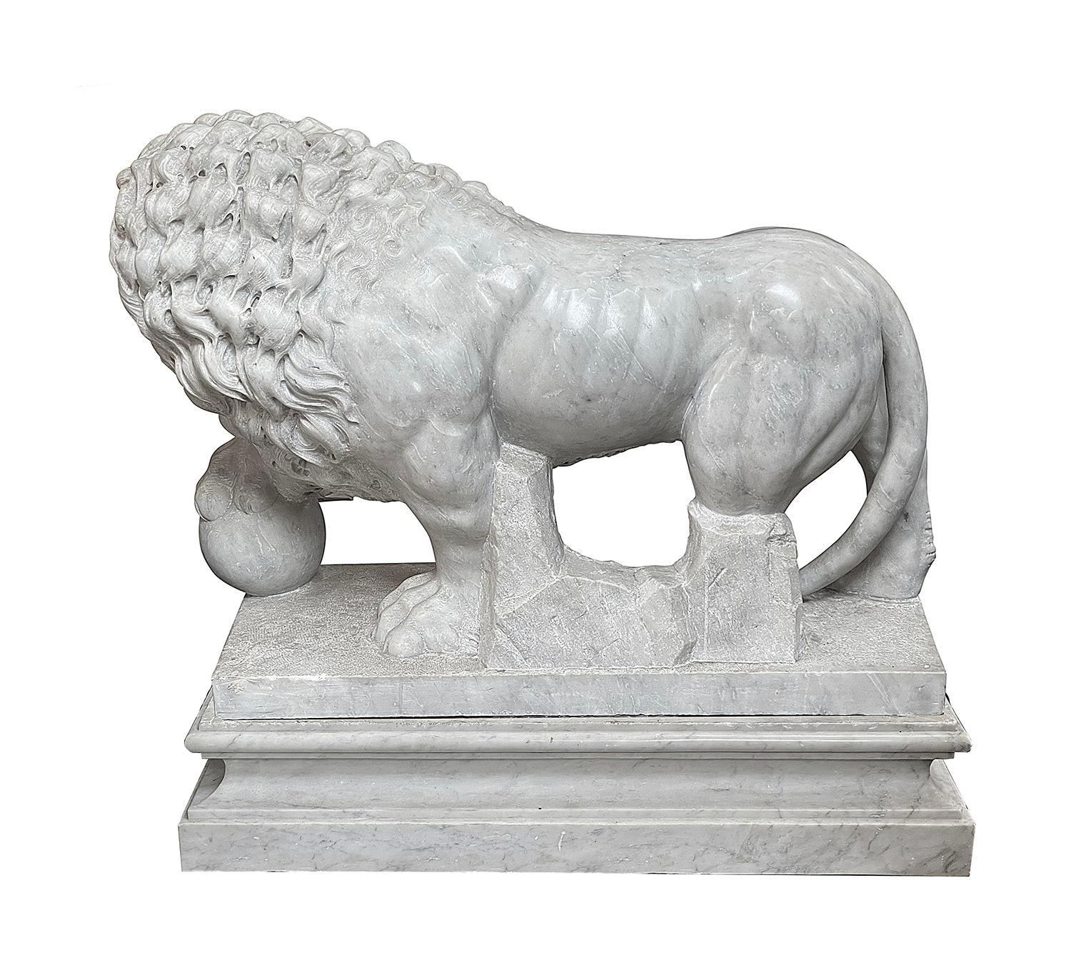 Large Pair 19th Century Italian Carrara Marble Medici Lions For Sale 1
