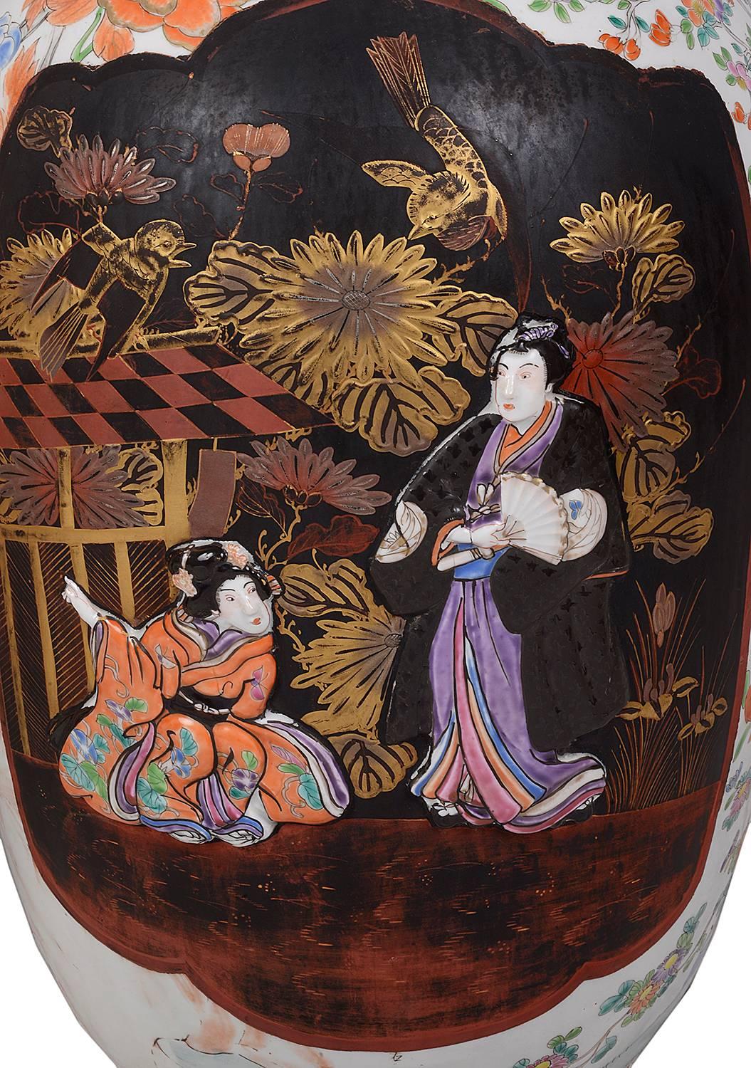 Hand-Painted Large Pair of 19th Century Japanese Arita Porcelain Vases For Sale