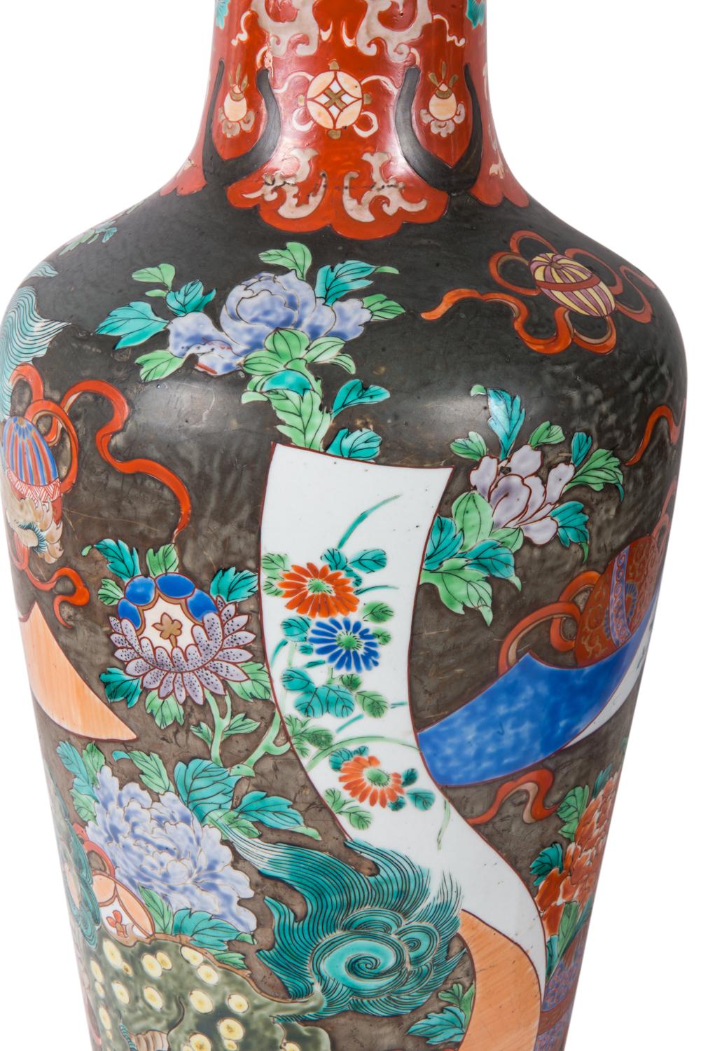 Large Pair of 19th Century Kutani Japanese Vases 2