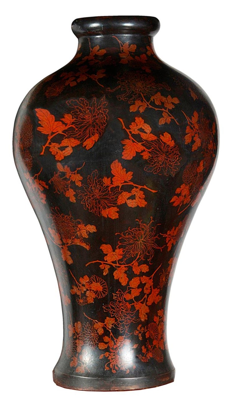Large Pair Antique Japanese Lacquer Vases, 19th Century For Sale at 1stDibs