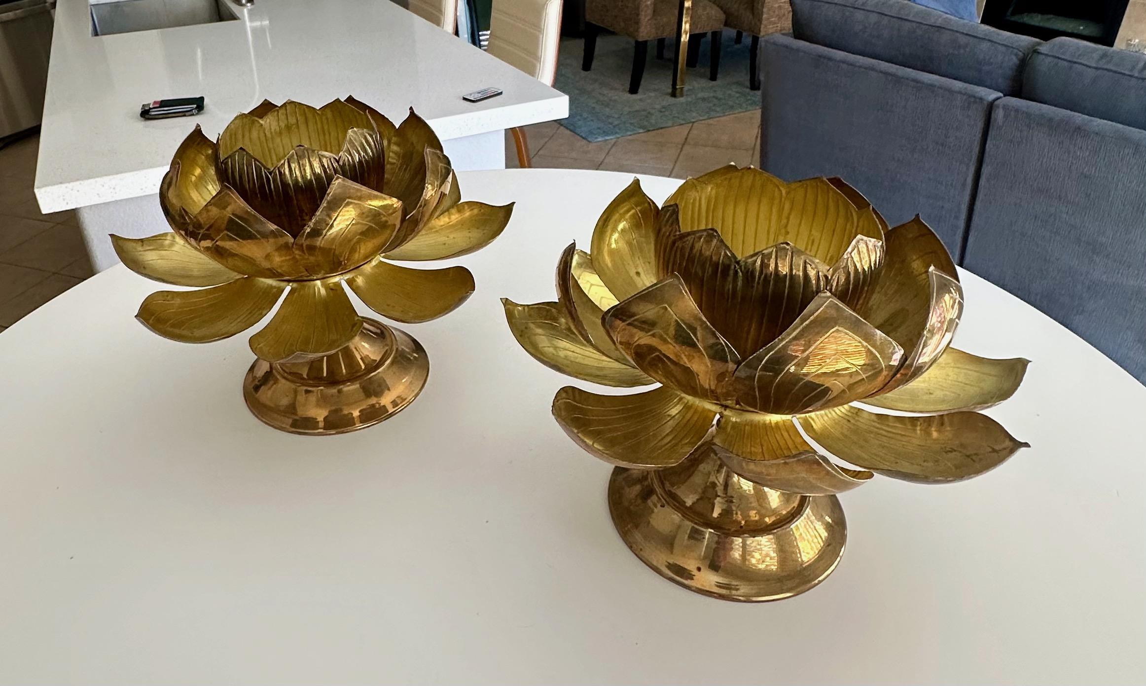 Grande coppia di portacandele in ottone a forma di fiore di loto Feldman in vendita 3