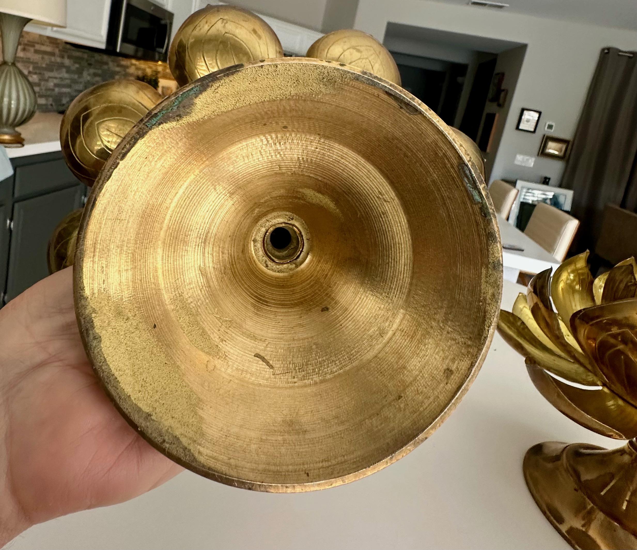 Grande coppia di portacandele in ottone a forma di fiore di loto Feldman in vendita 8