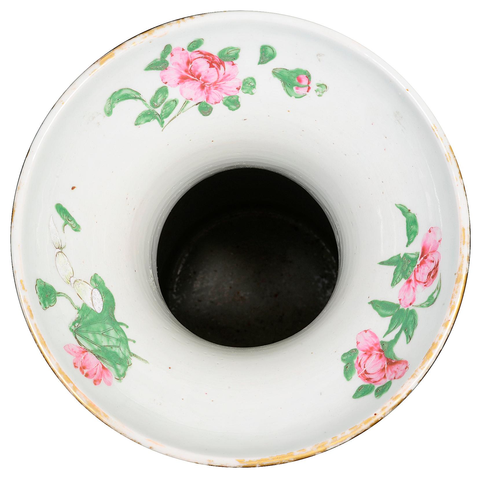 Großes Paar chinesische Cantonese-/Rosenmedaillon-Vasen, 19. Jahrhundert im Angebot 2