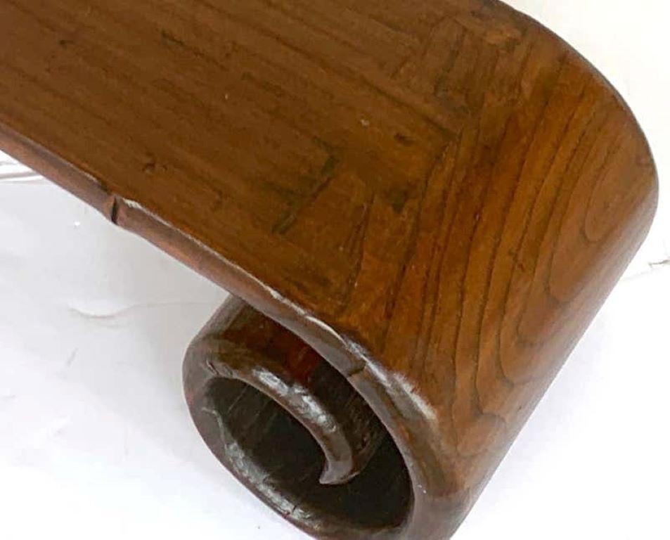 Paire de grands supports à volutes en bois dur sculpté chinois à motif de bambou en vente 1