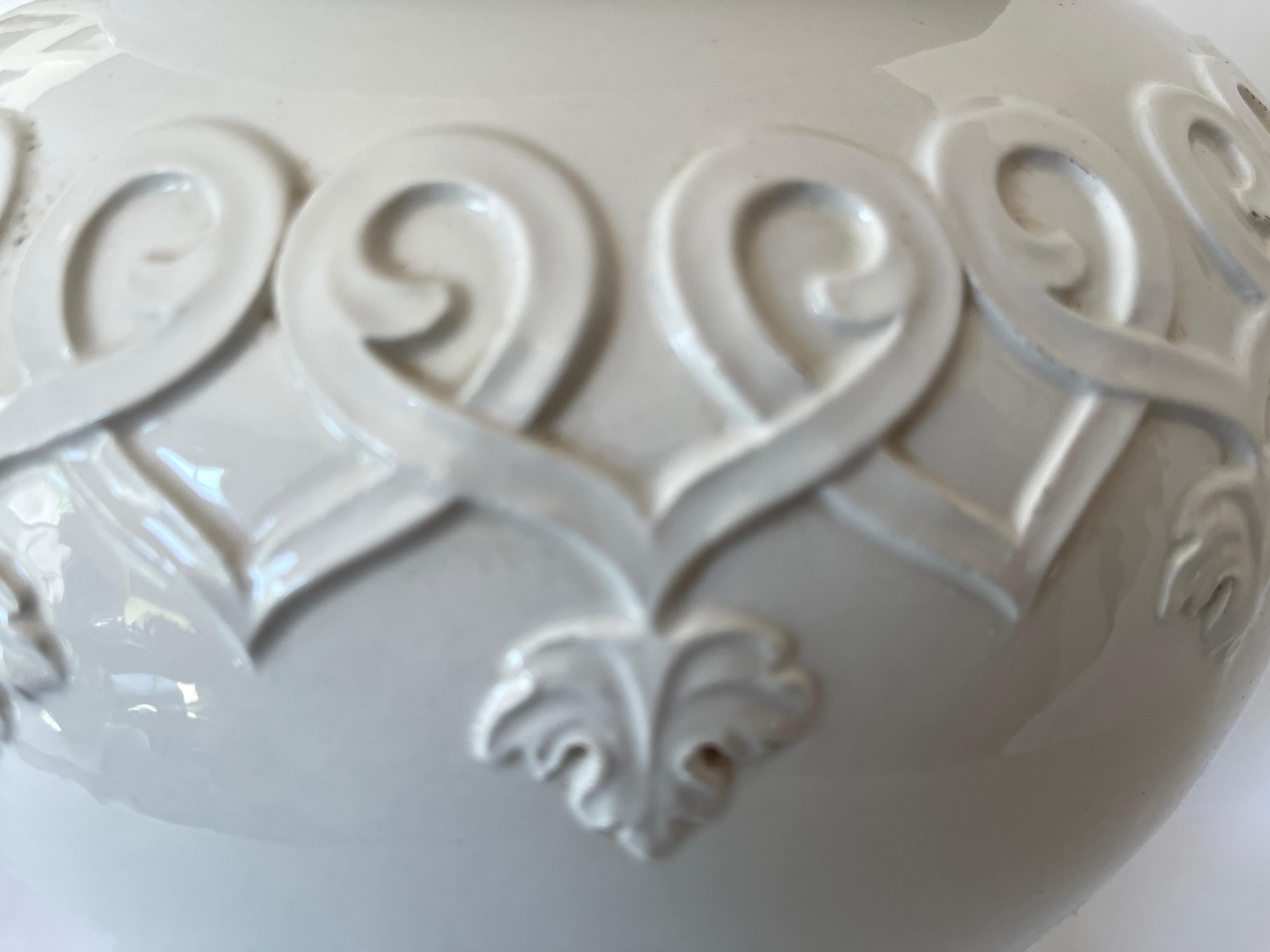 Large Pair Chinoiserie Italian Ceramic Blanc De Chine Ginger Jar Lamps For Sale 1