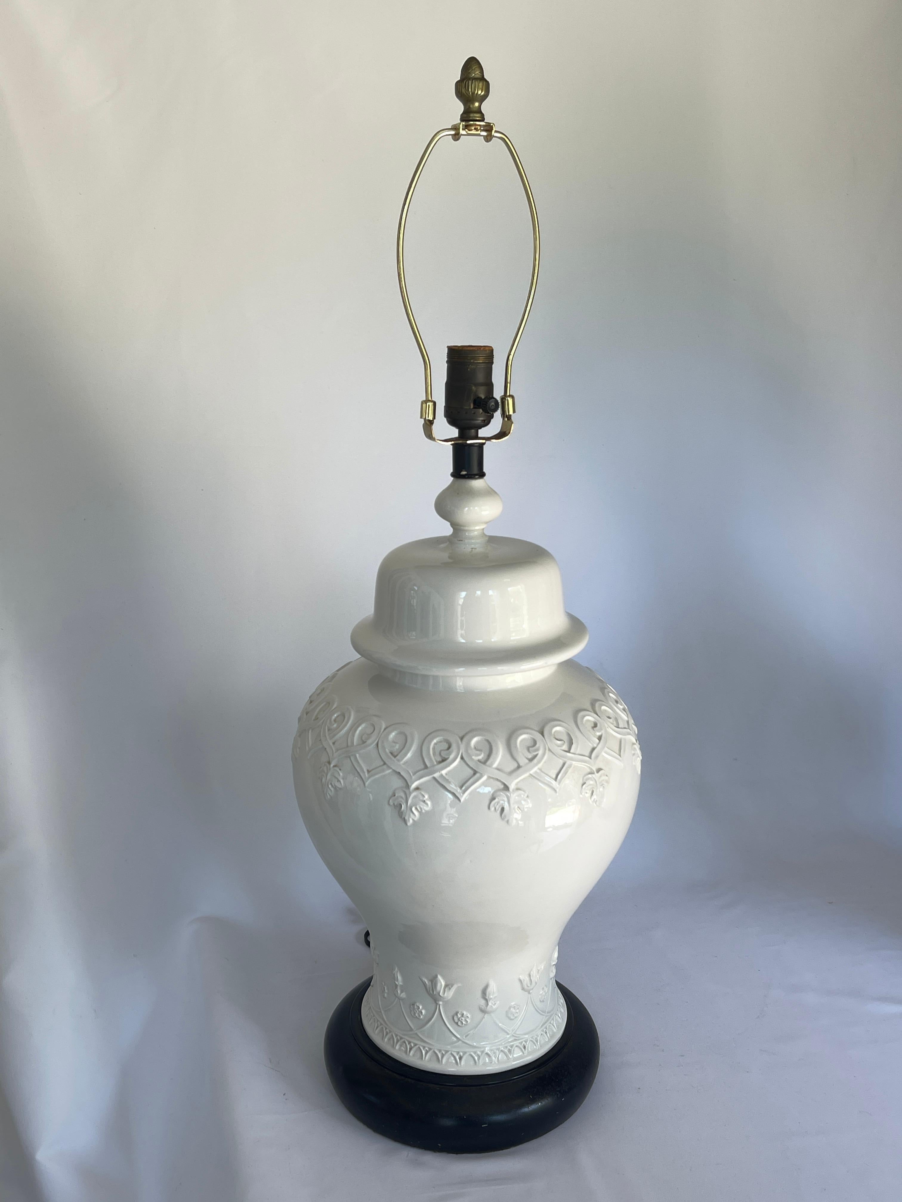 Large Pair Chinoiserie Italian Ceramic Blanc De Chine Ginger Jar Lamps For Sale 4