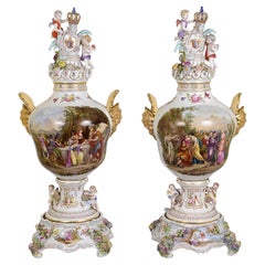 Grande coppia di vasi con coperchio di Dresden Porcelain, circa 1890.