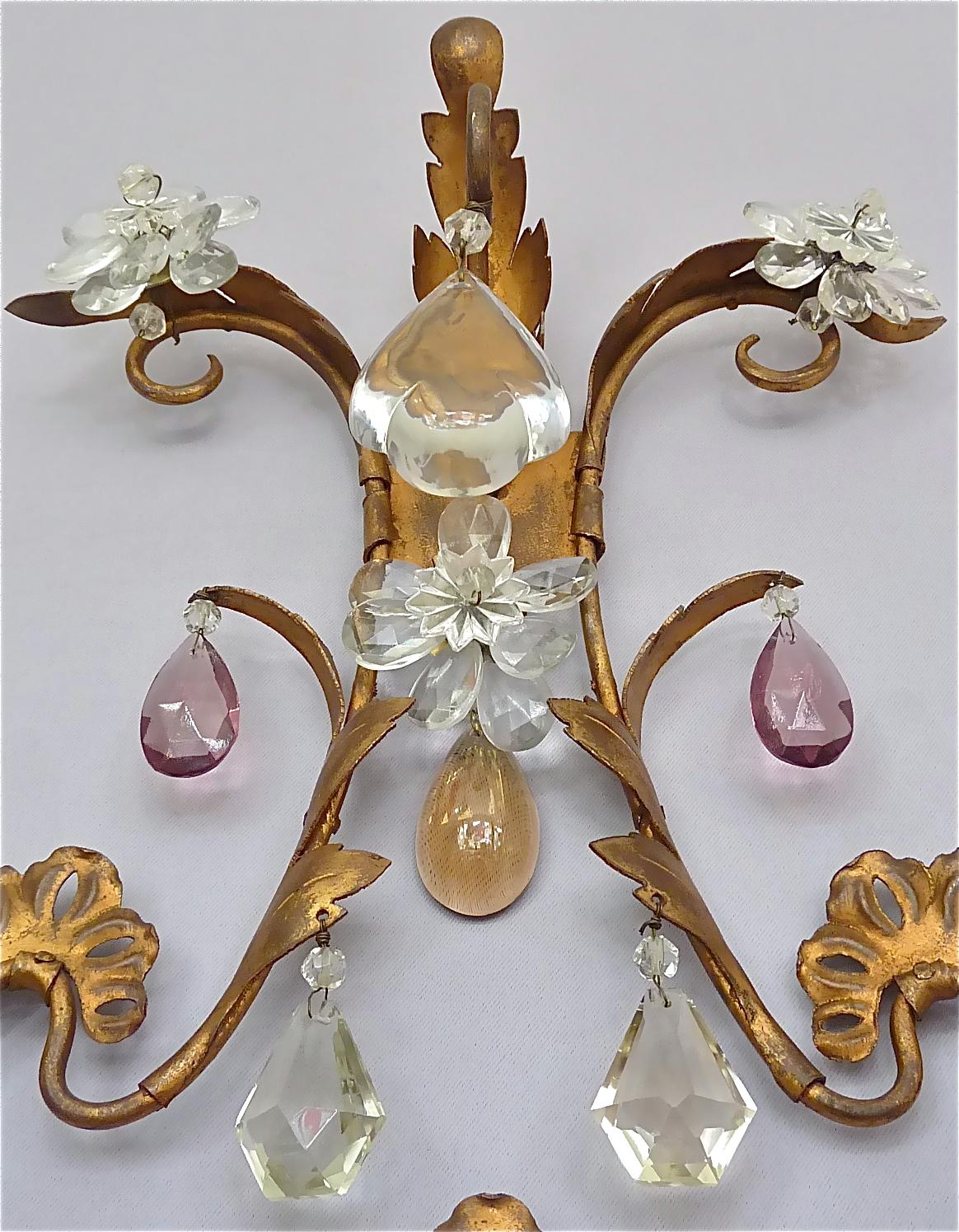 Großes Paar vergoldet Maison Baguès Stil Blume Blatt Wandleuchter Facettiert Kristallglas im Zustand „Gut“ im Angebot in Nierstein am Rhein, DE