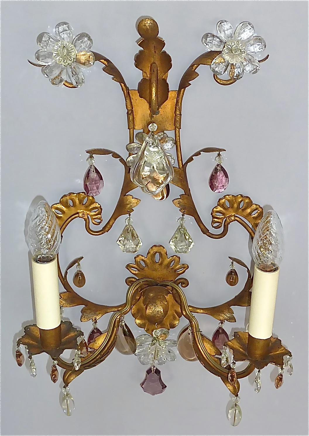 Großes Paar vergoldet Maison Baguès Stil Blume Blatt Wandleuchter Facettiert Kristallglas im Angebot 2