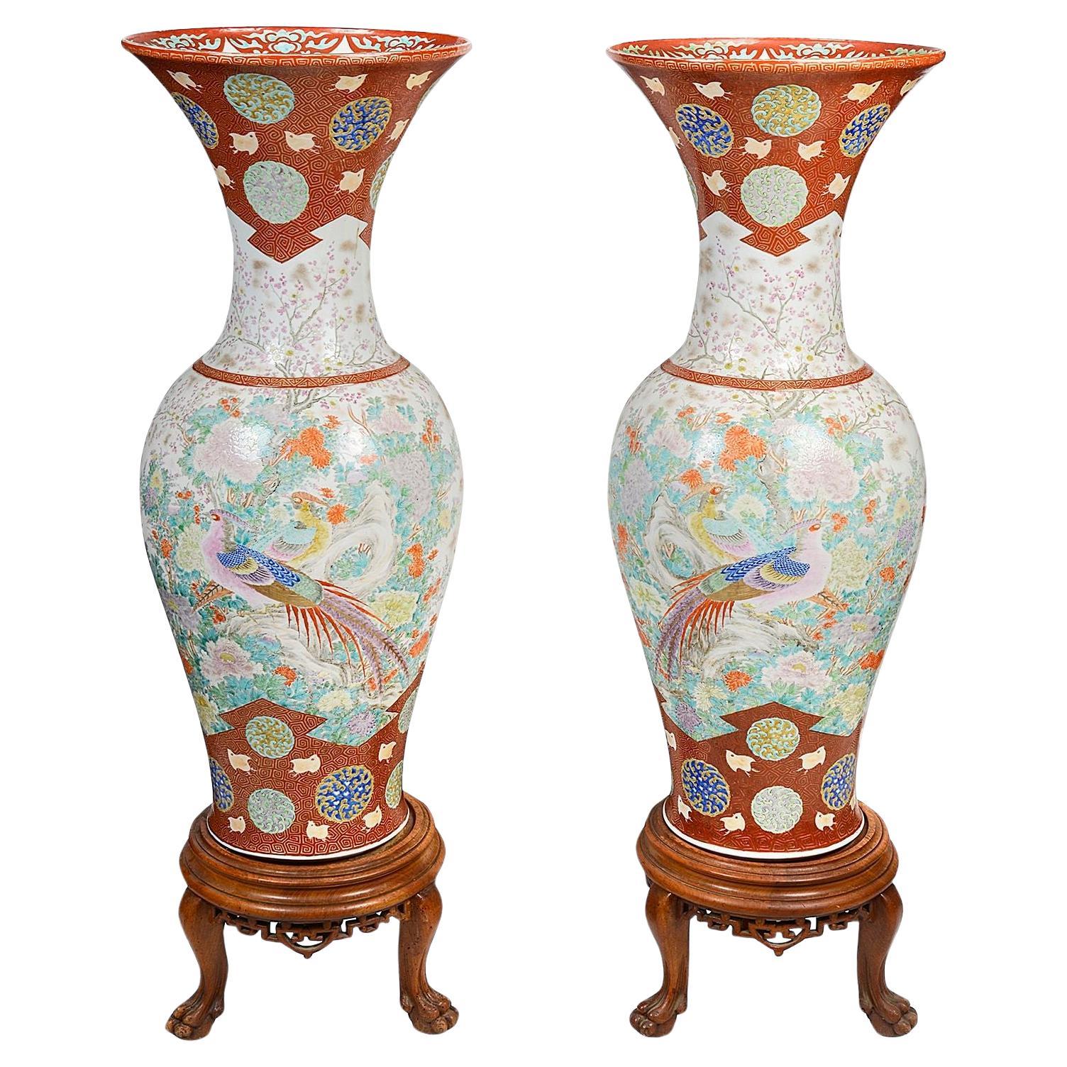 Large pair Japanese Fukagawa porcelain vases on stands, circa 1890. For Sale