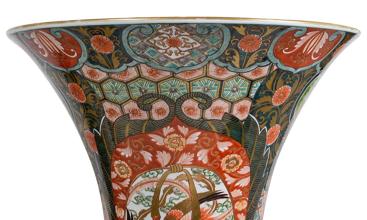 Large pair Japanese Imari Spill vases, C19th, 93cm high In Good Condition For Sale In Brighton, Sussex
