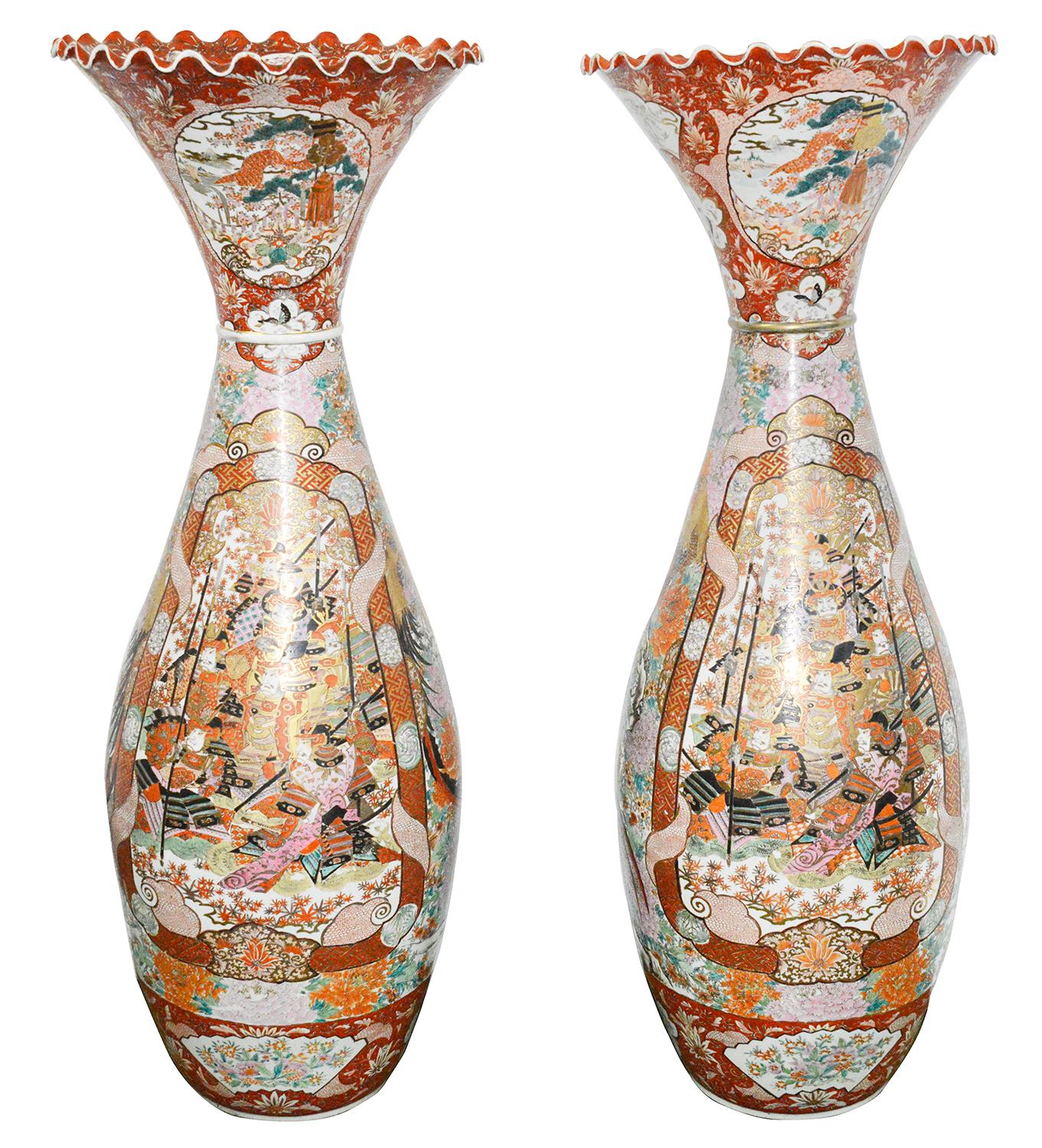 Large Pair Japanese Kutani Vases, circa 1900 For Sale 3