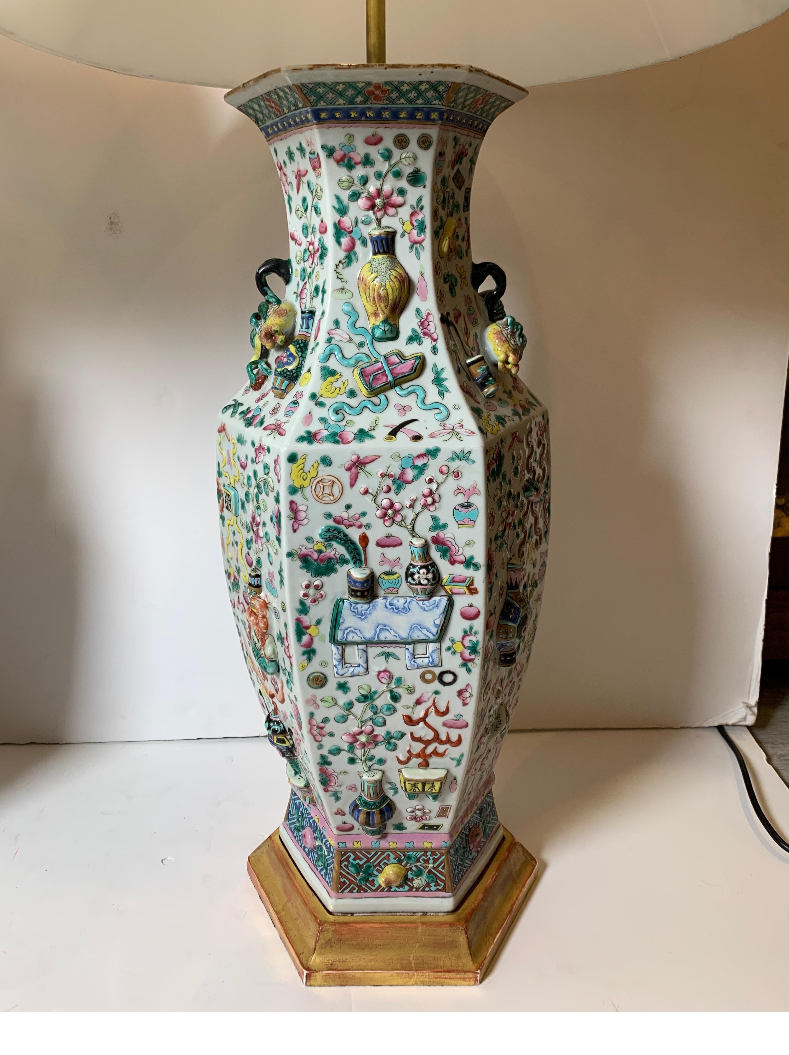 Giltwood Large Pair of 1820s Chinese Export Porcelain Lamps