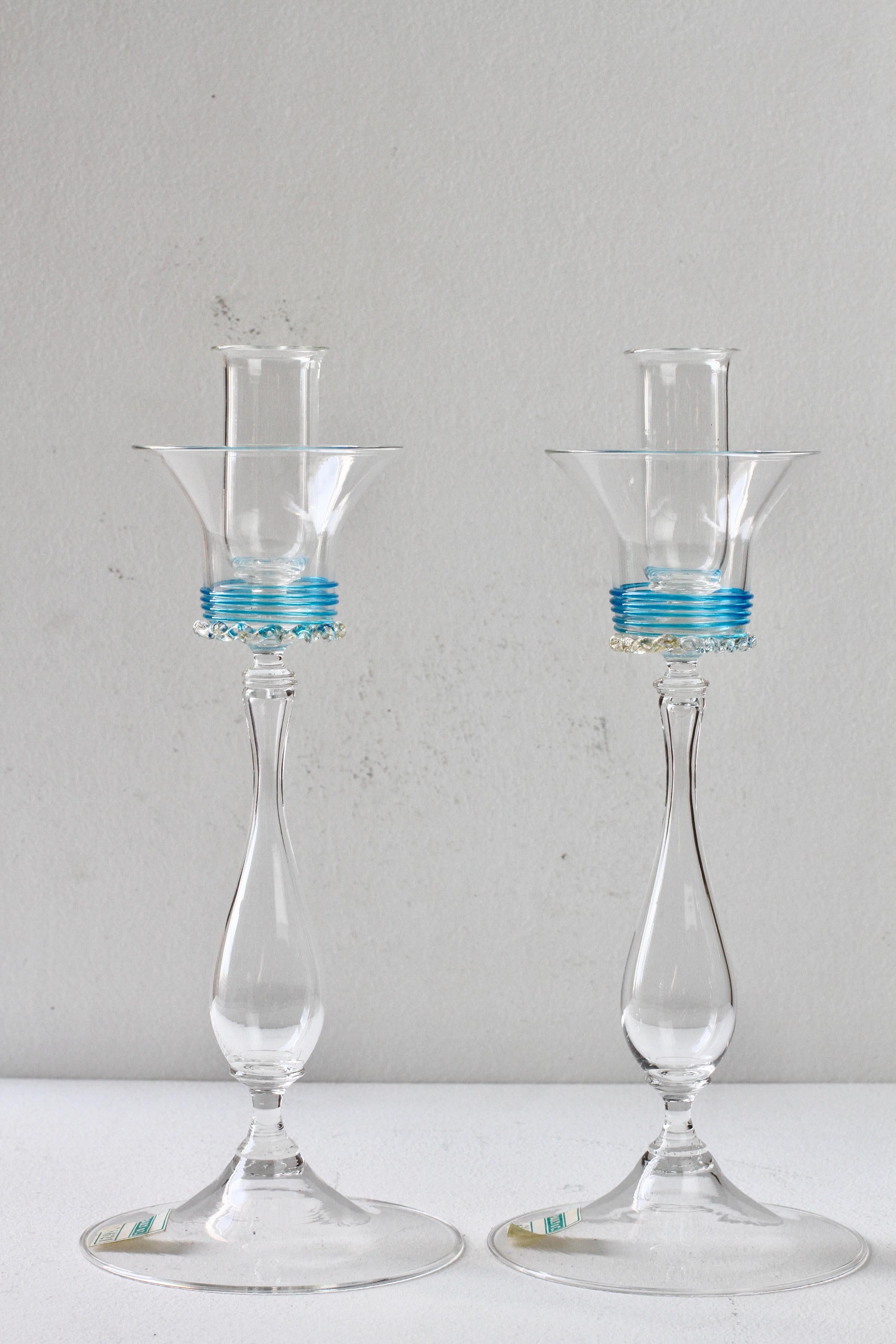 Großes Paar italienisch-venezianischer Murano-Glas-Kerzenhalter aus den 1950er Jahren von Pauly & Co. (Mitte des 20. Jahrhunderts) im Angebot