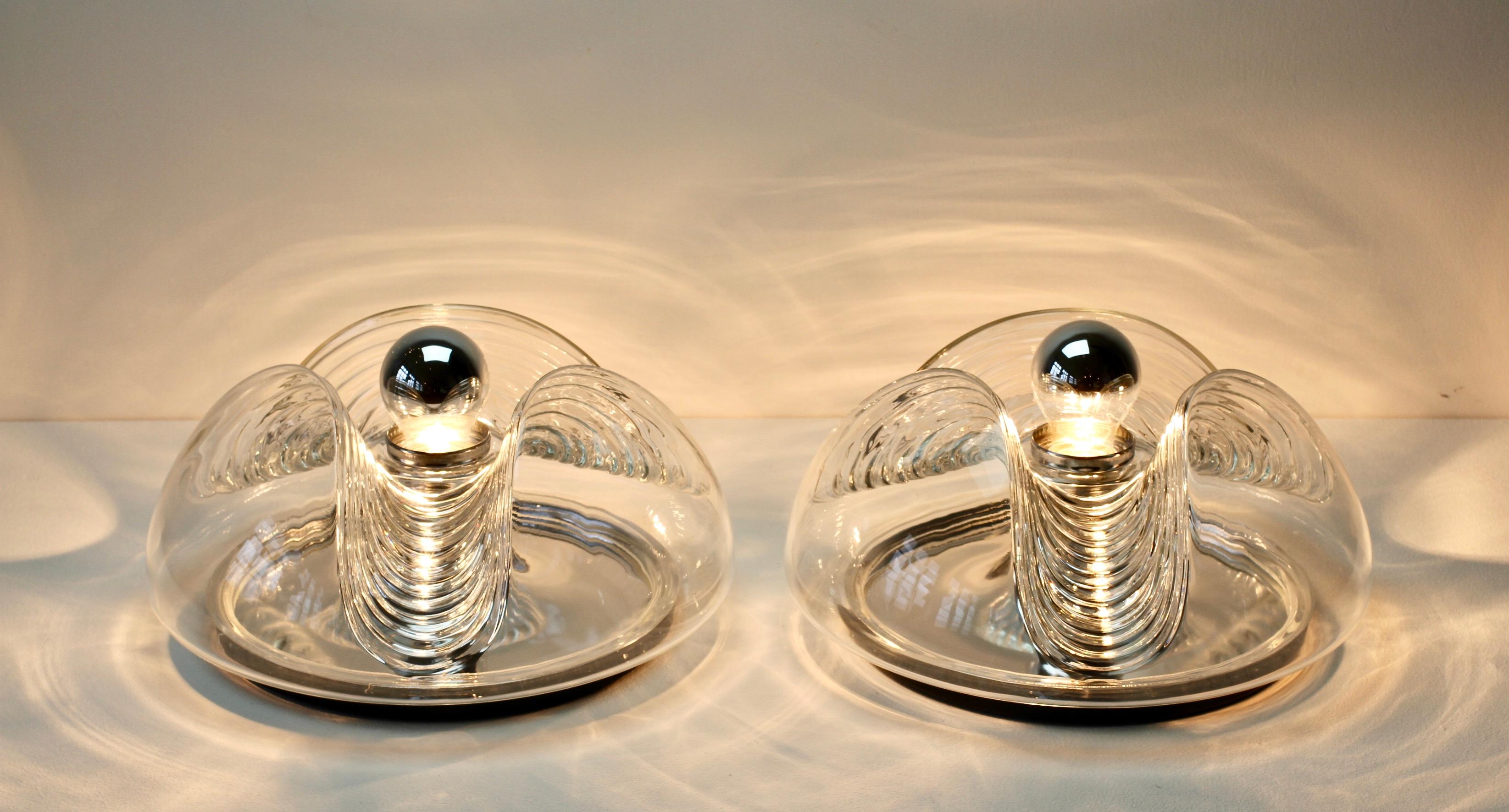 Mid-Century Modern Grande paire d'appliques murales biomorphiques du milieu du siècle dernier de Peill & Putzler, datant des années 1970 en vente