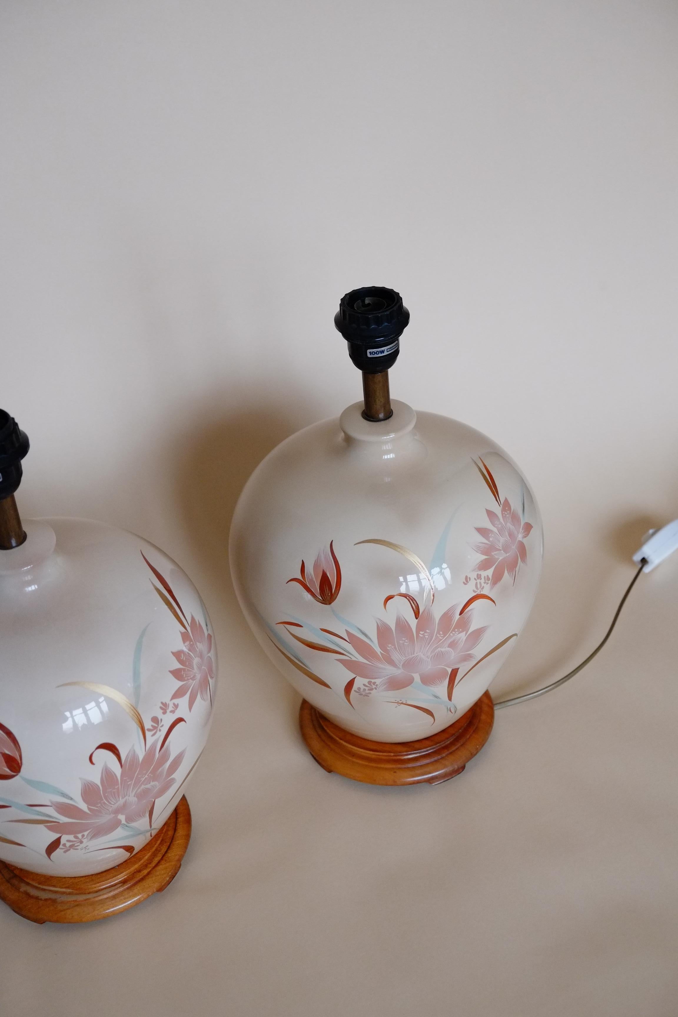 English Large Pair of 1980's Floral Pink Ceramic Ginger Jar Lamps For Sale