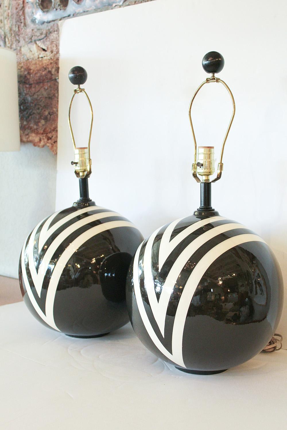 Art Deco Large Pair of 1980's Graphic Black and White Ceramic Lamps For Sale