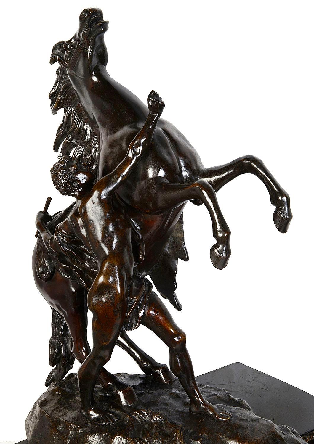 Grande coppia di cavalli di Marly in bronzo del XIX secolo su cavalletti Boulle 32
