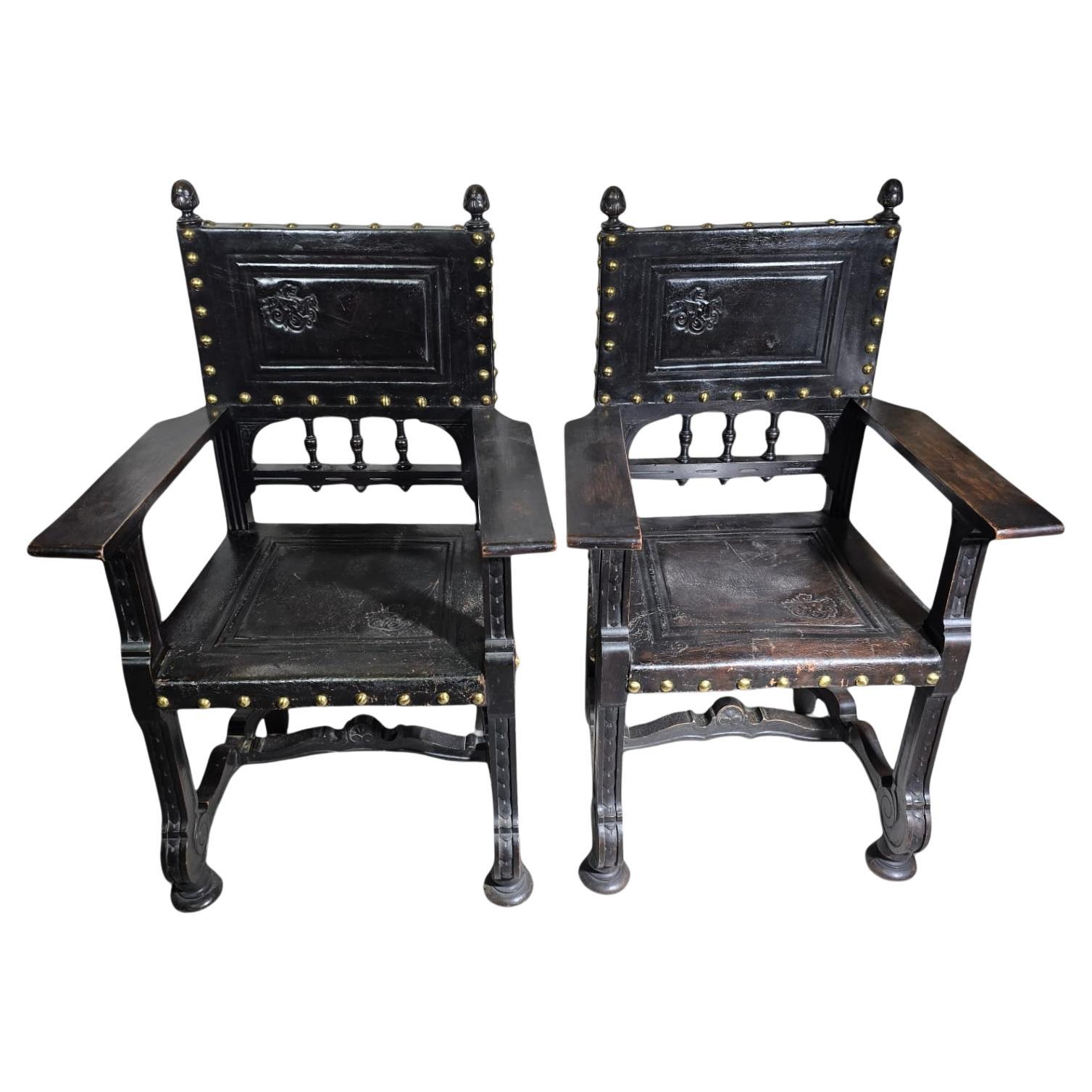 Grande paire de fauteuils castillans du XIXe siècle en vente