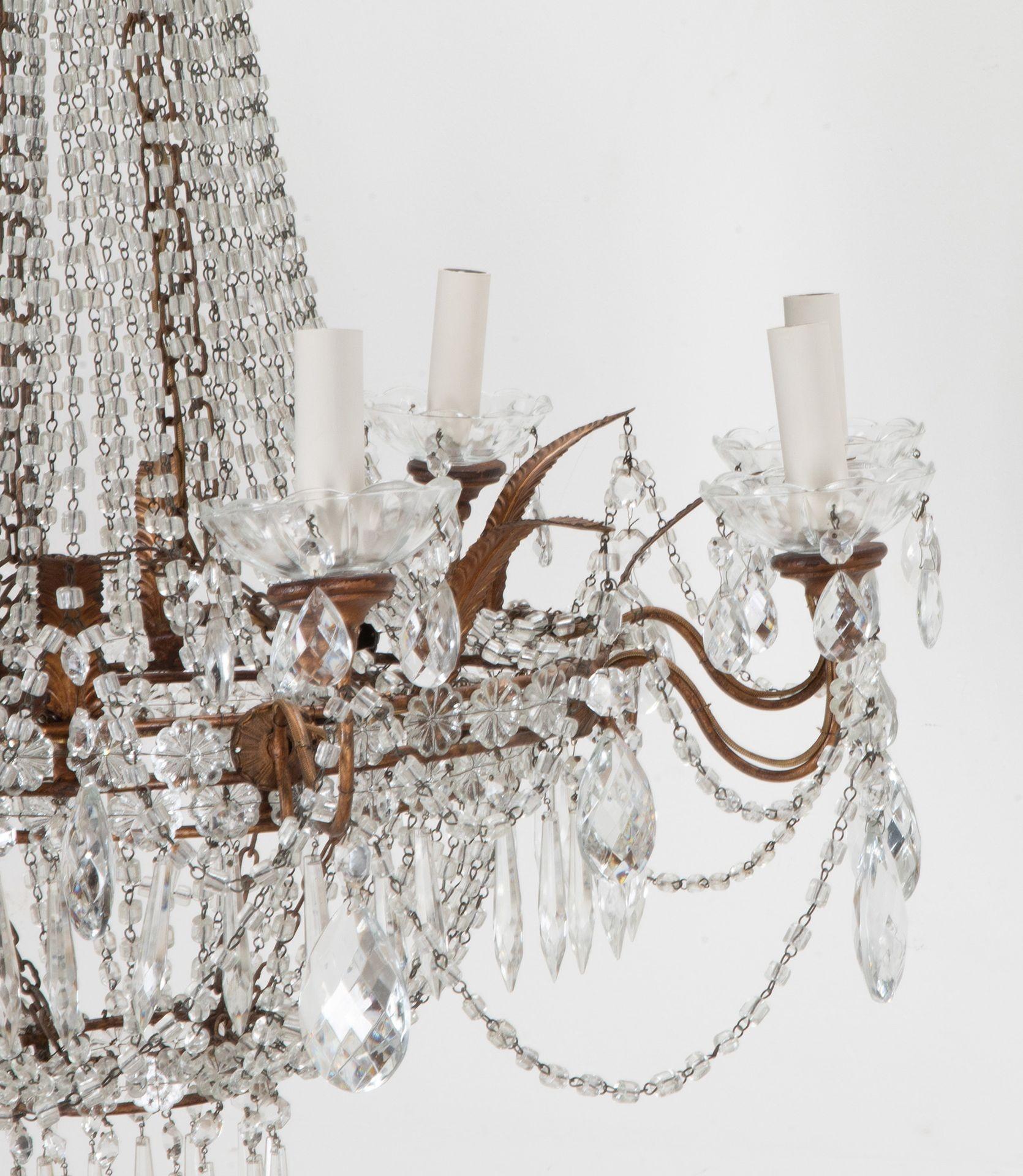 Large Pair of 19th Century Empire Chandeliers (Französisch) im Angebot