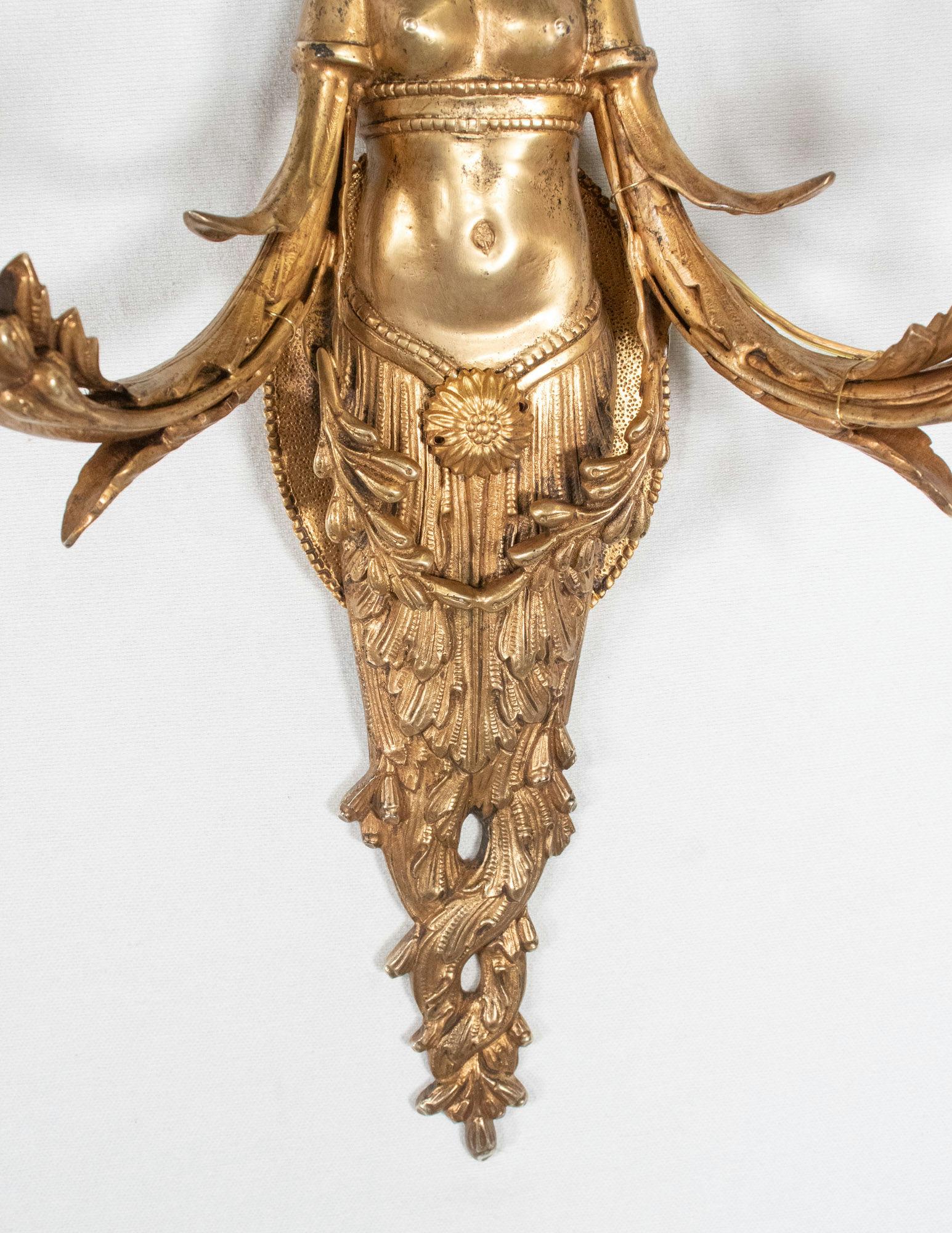 Grande paire d'appliques de style Empire français du 19ème siècle en bronze doré en vente 8
