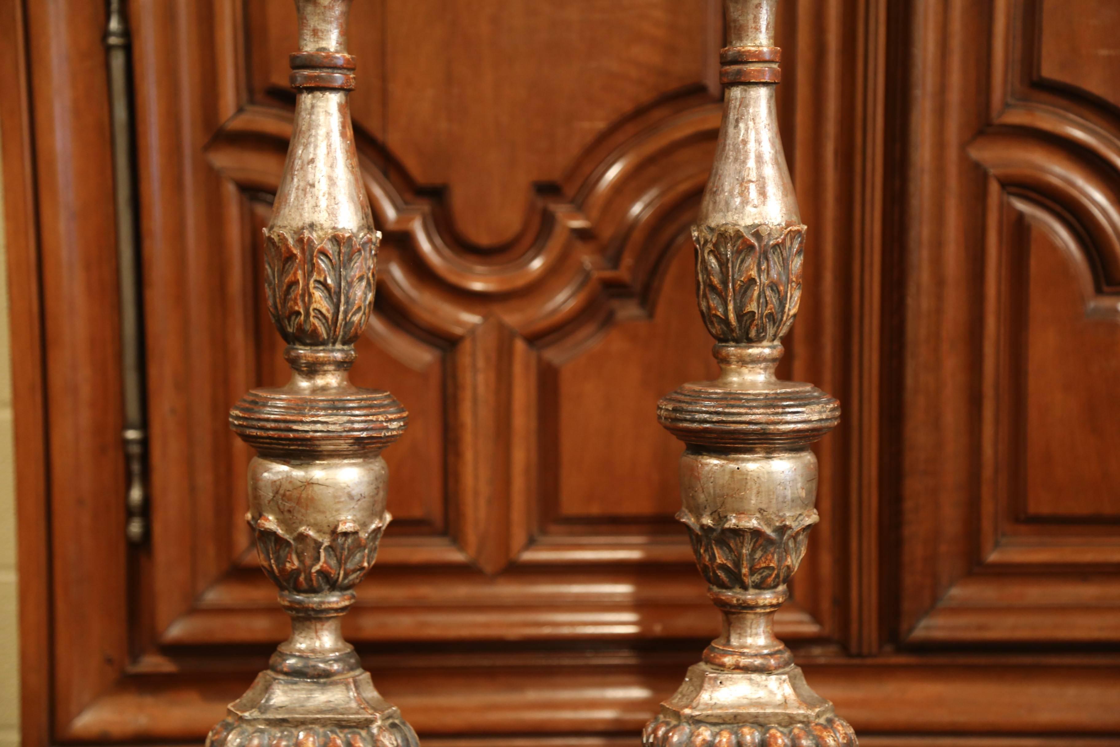 Hand-Carved Pair of 19th Century Italian Carved Two-Tone Silver Leaf Candlesticks Prickets For Sale