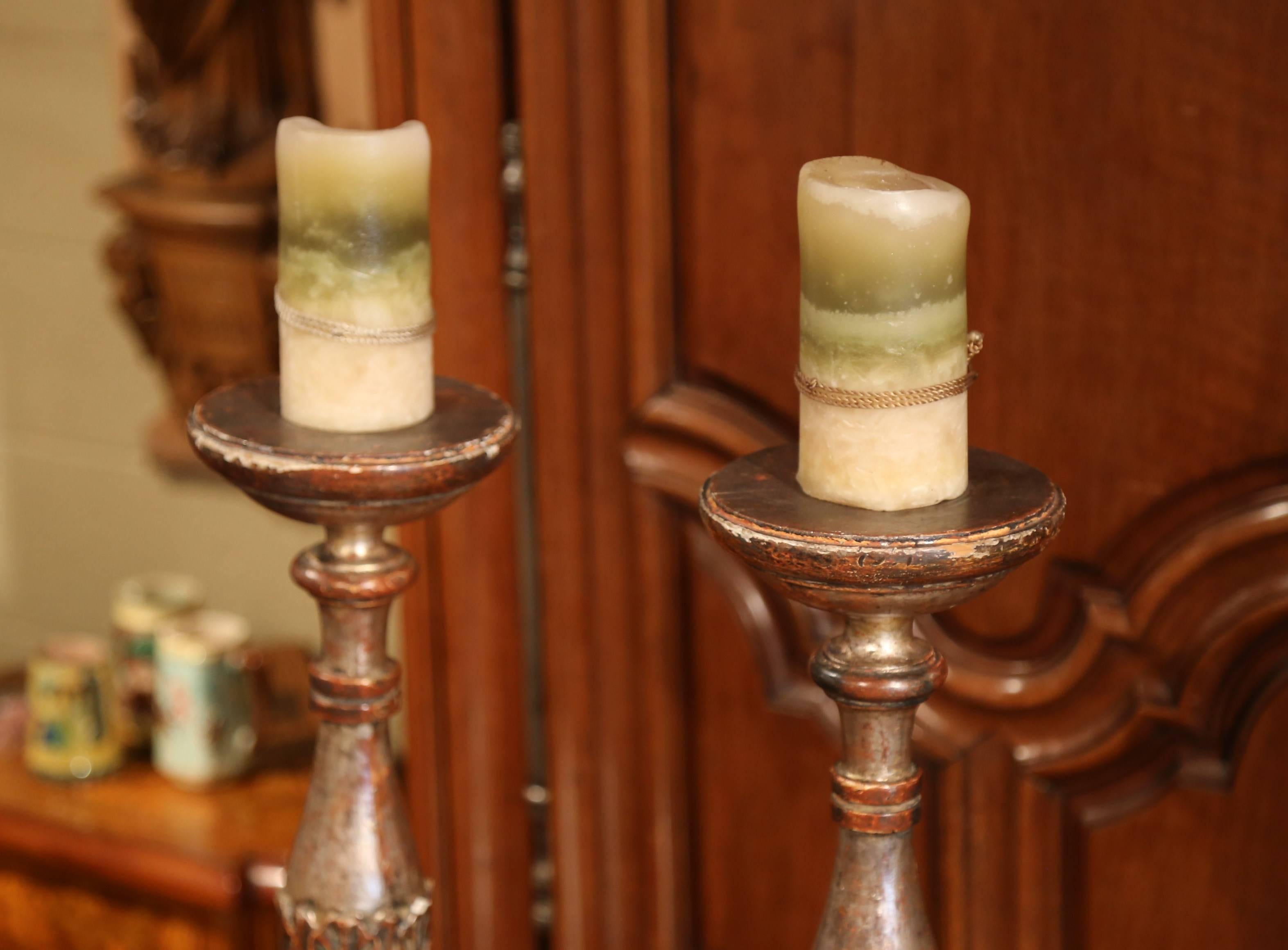 Pair of 19th Century Italian Carved Two-Tone Silver Leaf Candlesticks Prickets For Sale 2