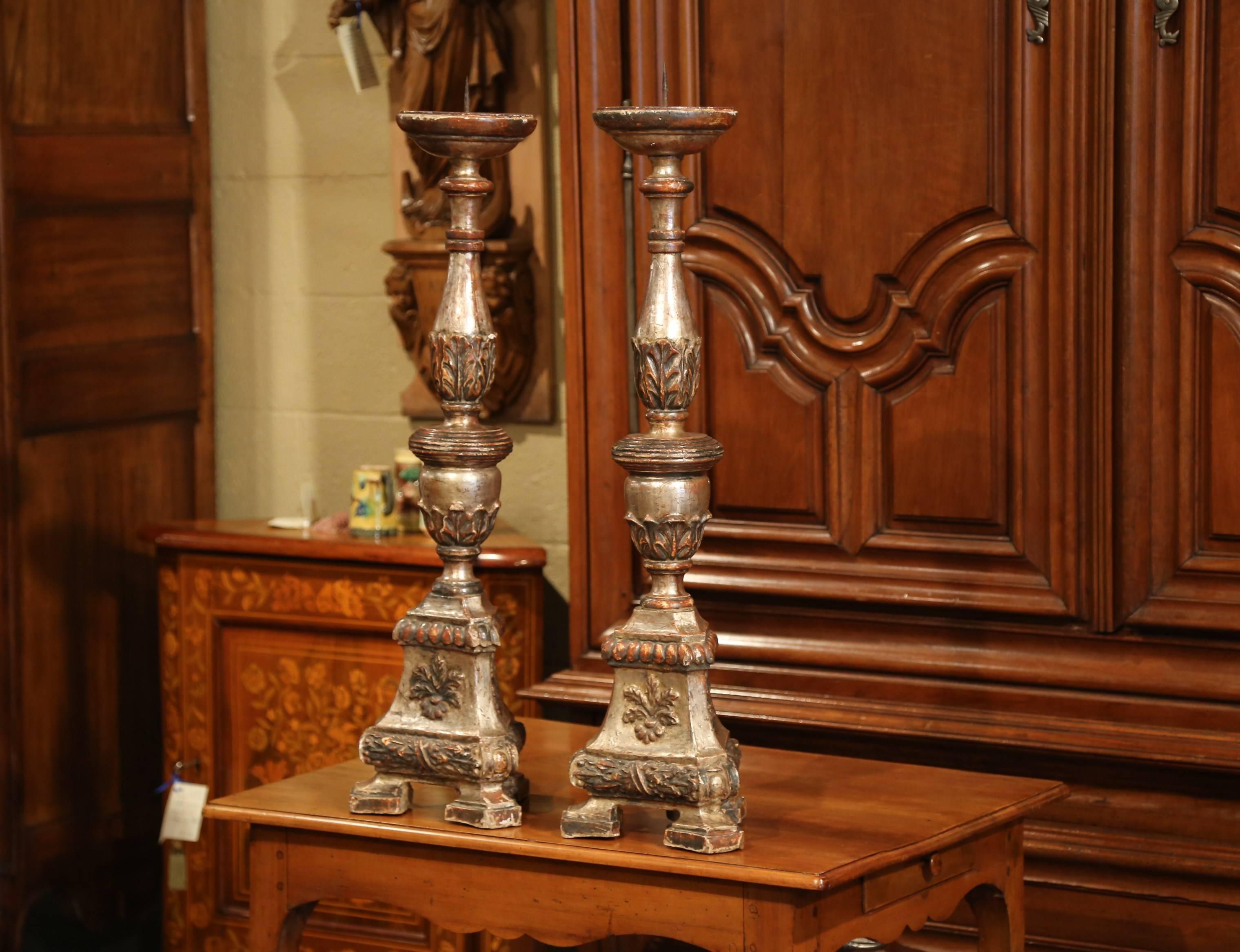 Pair of 19th Century Italian Carved Two-Tone Silver Leaf Candlesticks Prickets For Sale 4