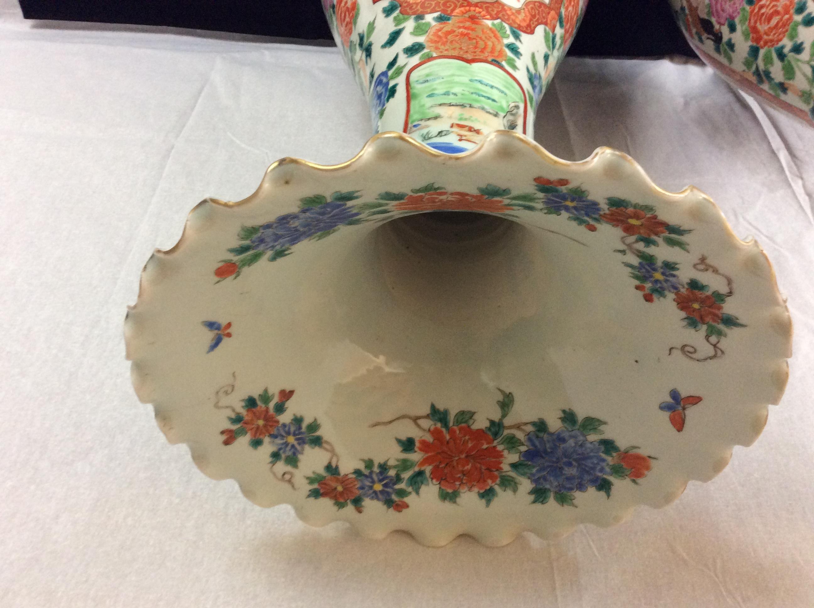 Large Pair of 19th Century Japanese Imari Porcelain Floor Vases For Sale 10