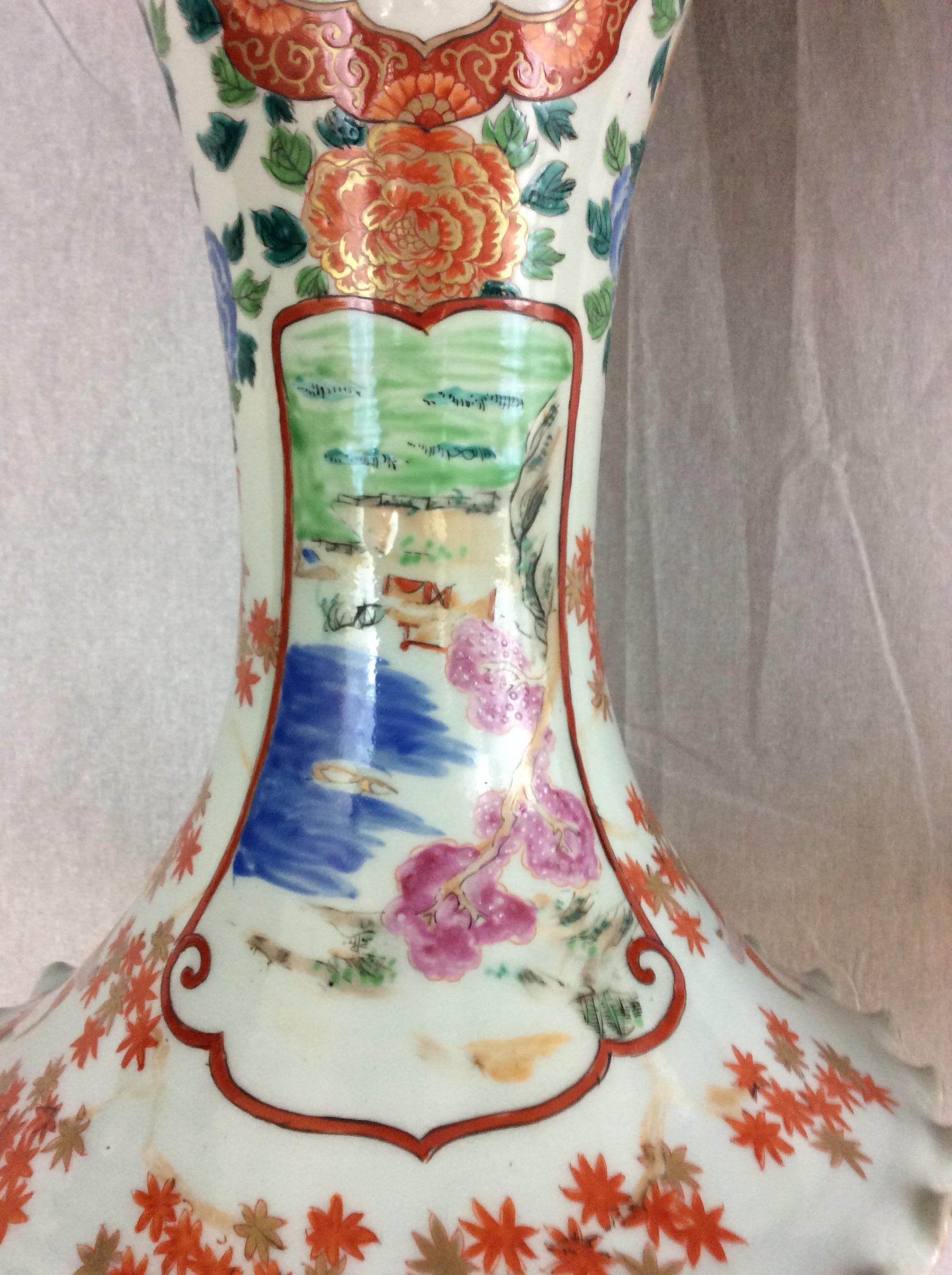 Large Pair of 19th Century Japanese Imari Porcelain Floor Vases In Good Condition For Sale In Miami, FL