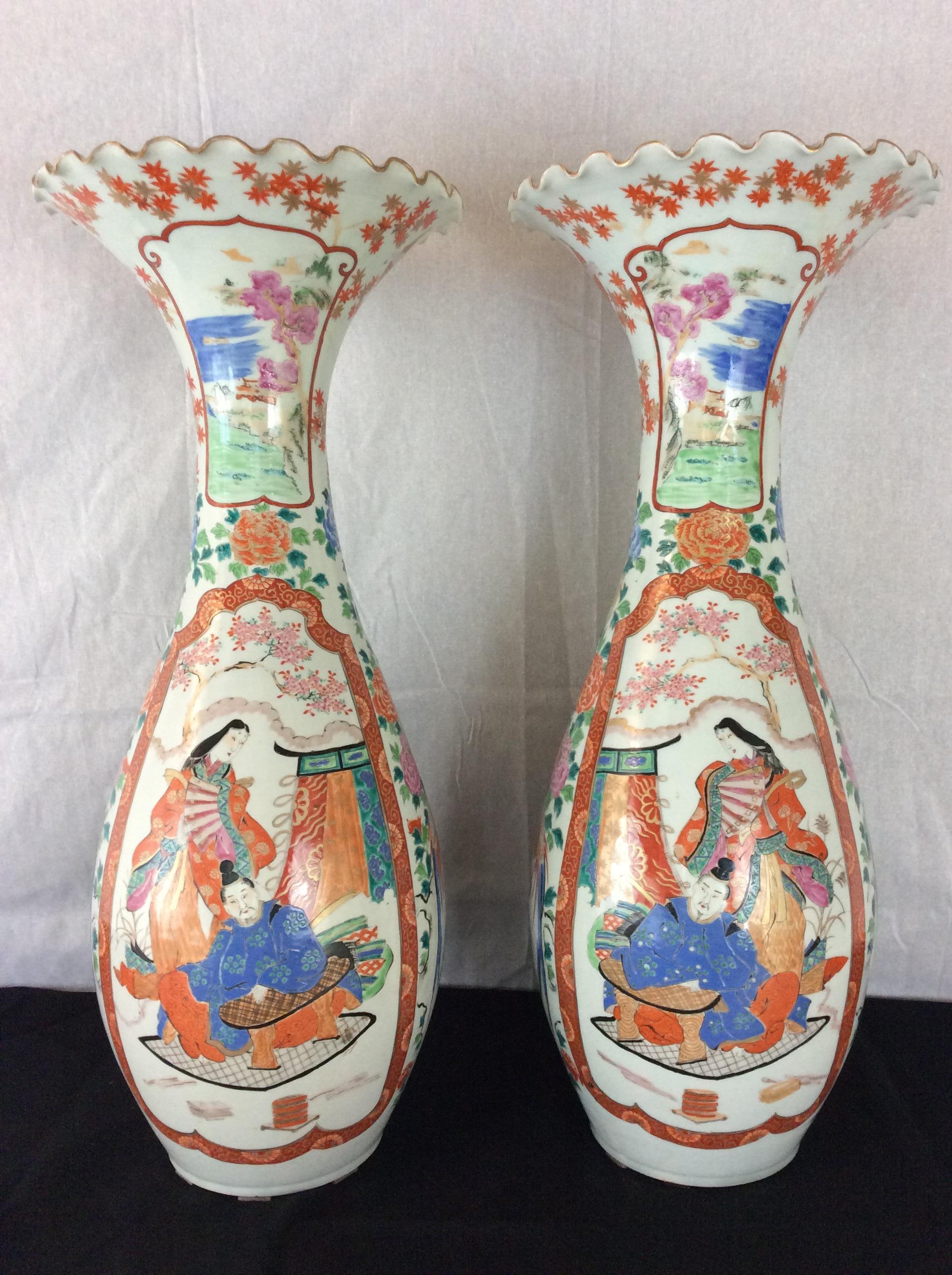 Large Pair of 19th Century Japanese Imari Porcelain Floor Vases For Sale 1