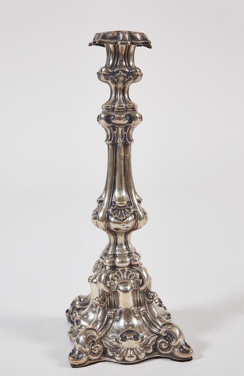 Grande paire de chandeliers en argent sterling du 19ème siècle:: France 1