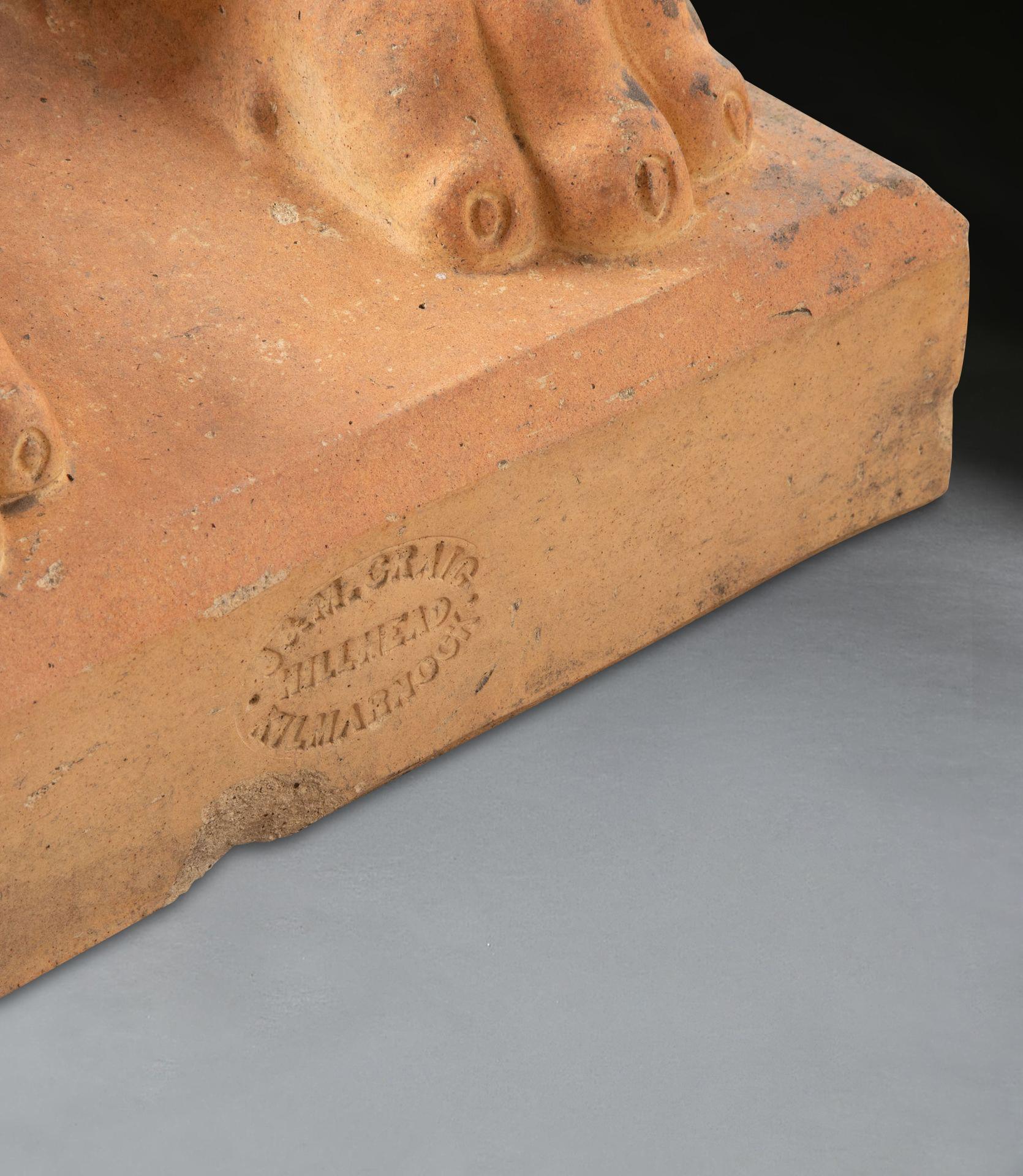 Vittoriano Grande coppia di leoni in terracotta del XIX secolo in vendita