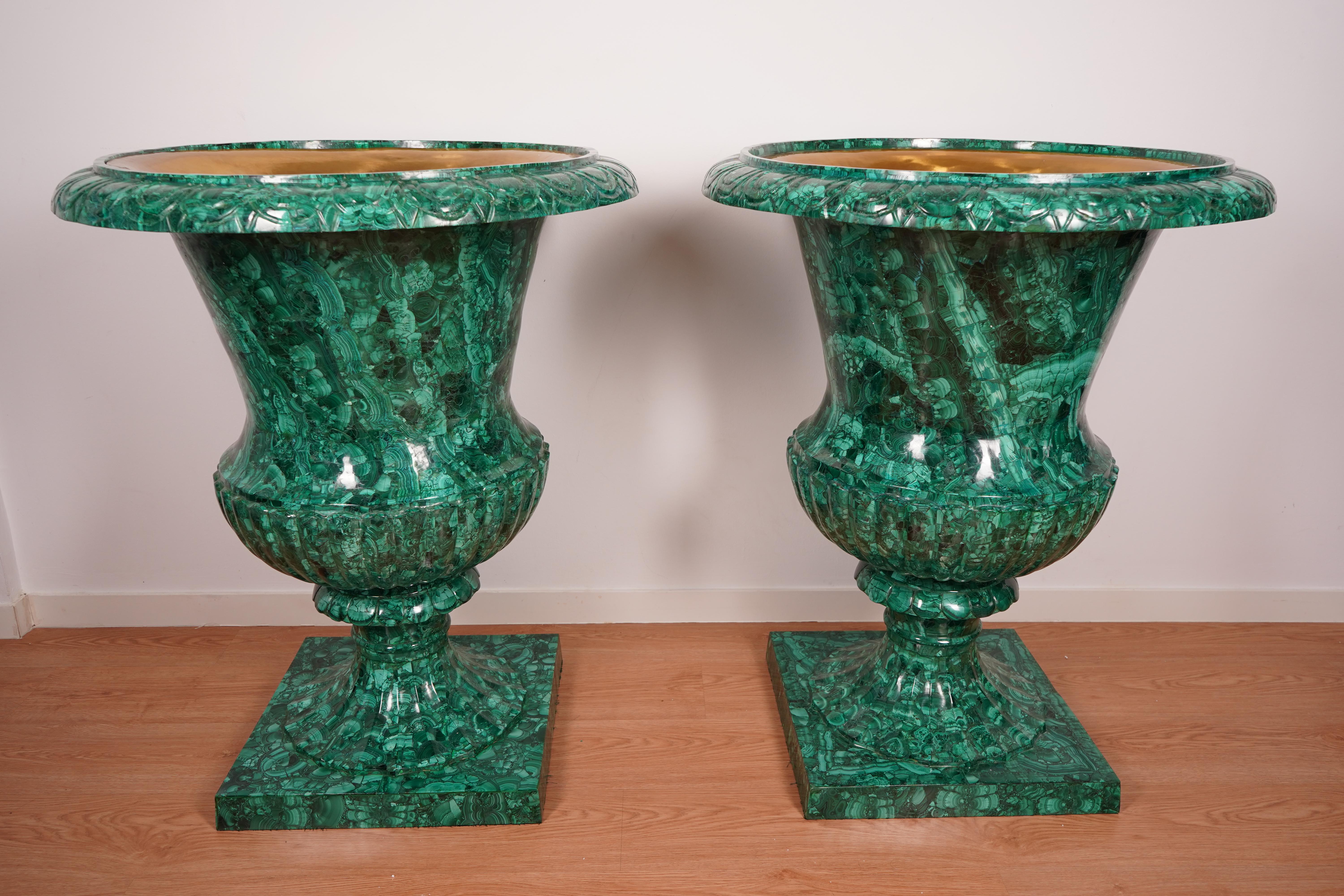 Large Pair of 20th-Century Malachite Vases – 100 cm In Excellent Condition For Sale In Madrid, ES