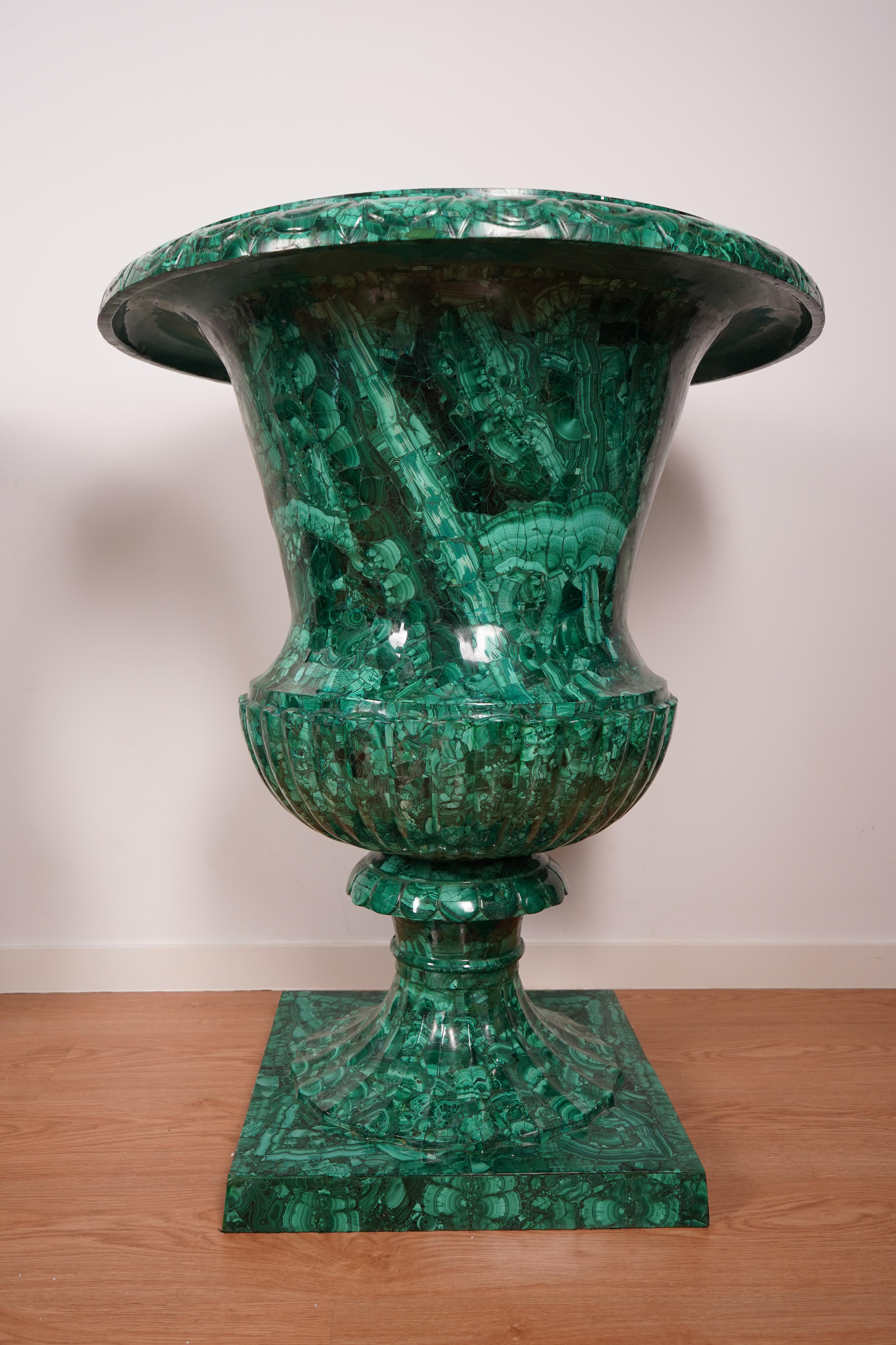 Large Pair of 20th-Century Malachite Vases – 100 cm For Sale 2
