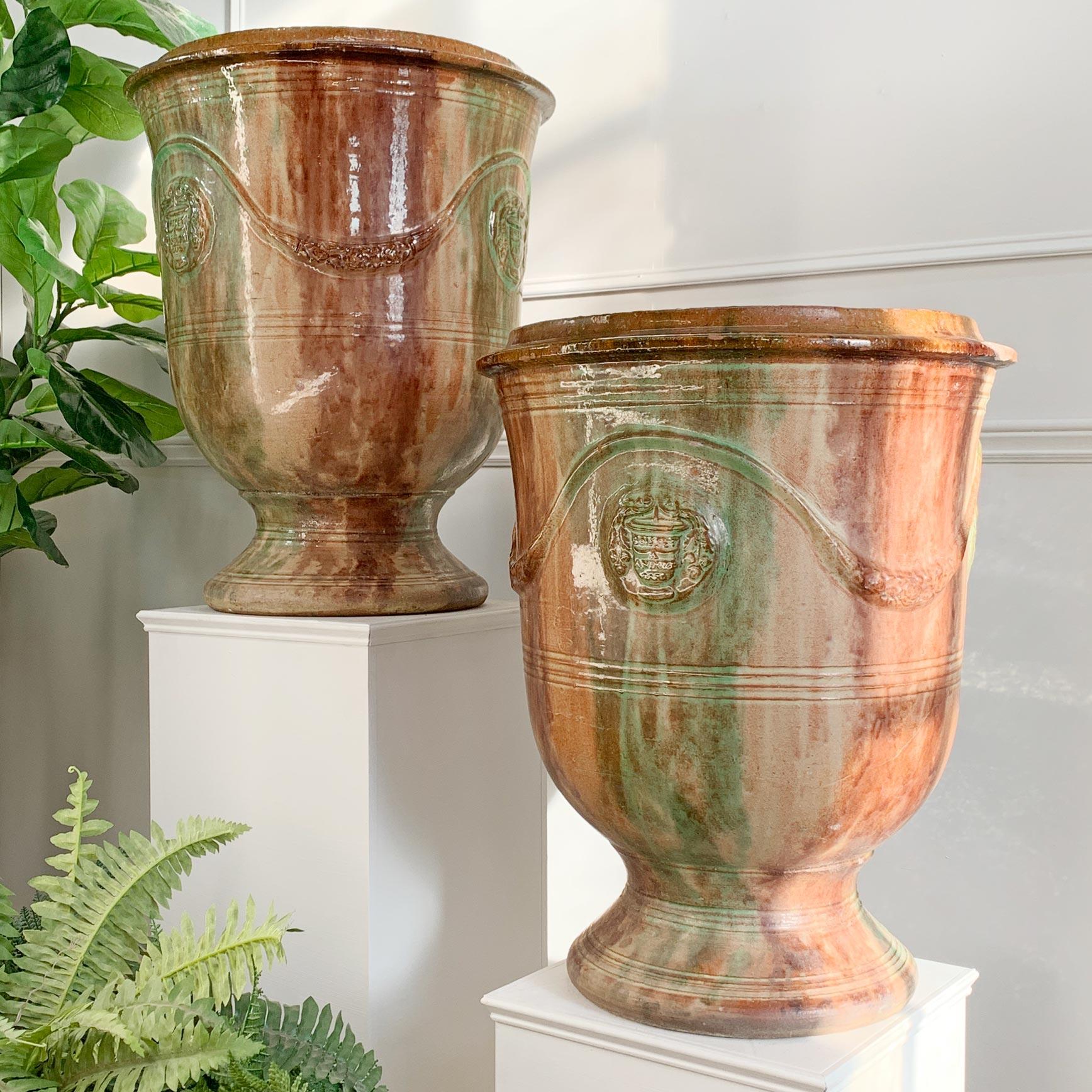 Großes Paar Anduze-Pflanzgefäße aus Keramik (Französische Provence) im Angebot