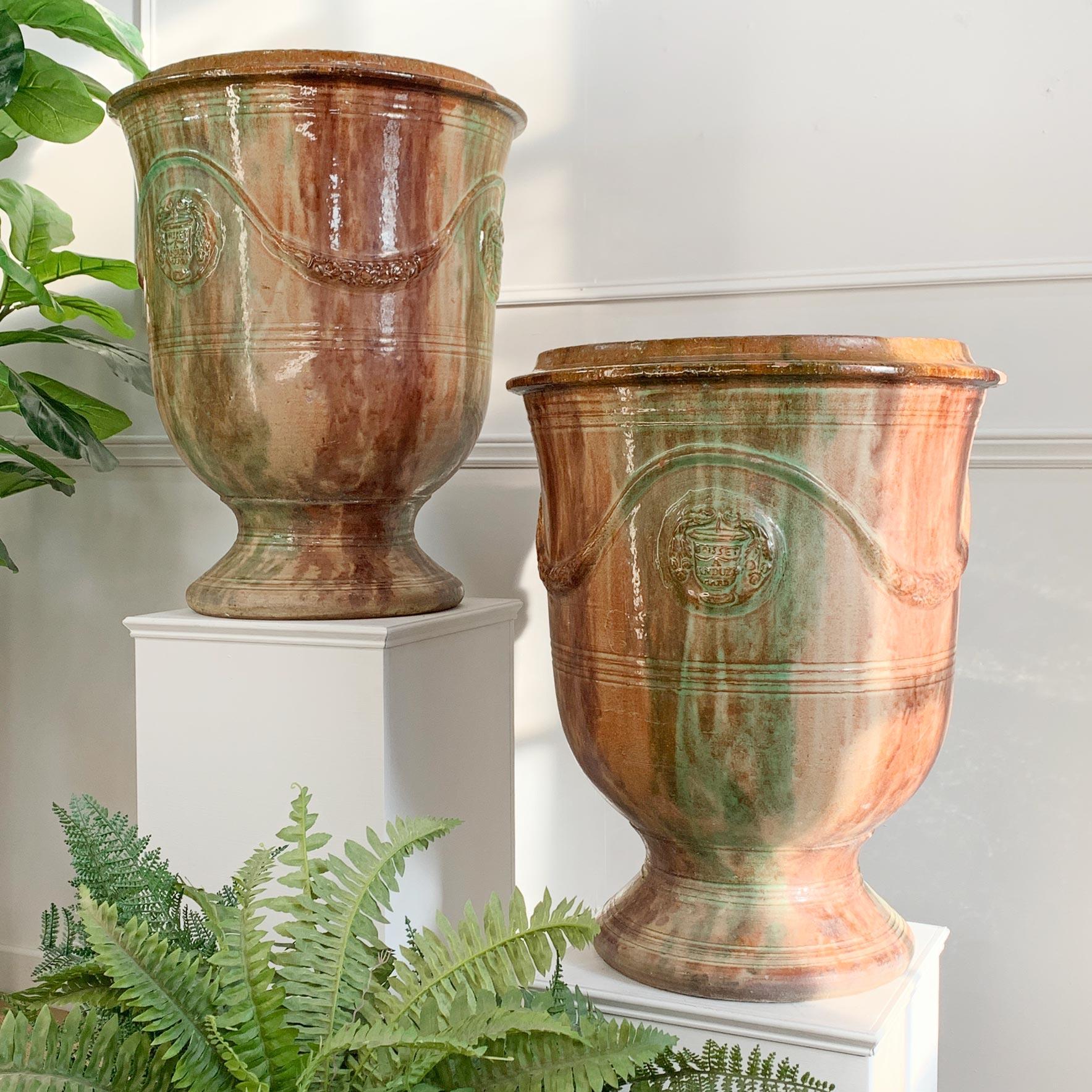 Vernissé Grande paire de jardinières en poterie d'Anduze en vente